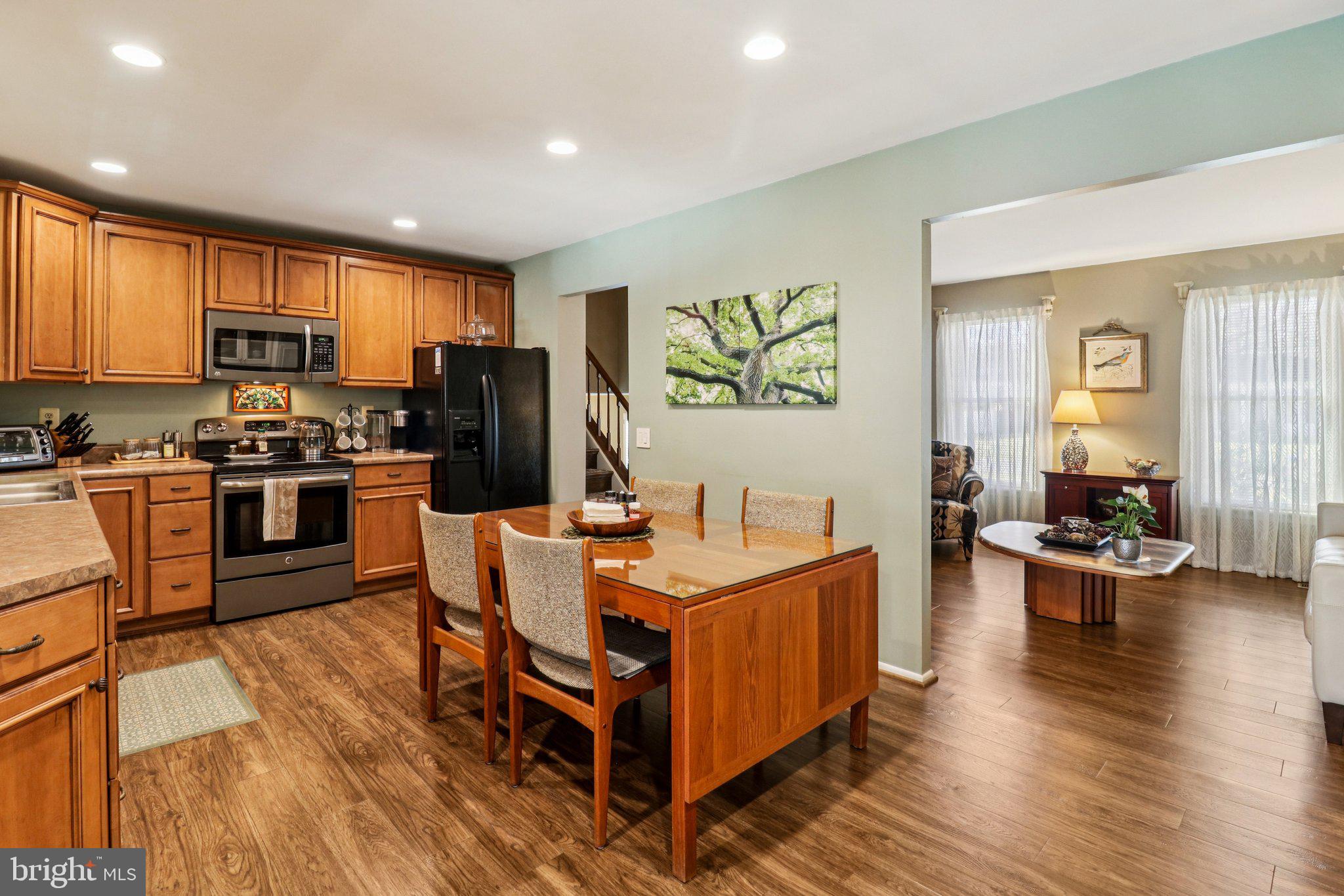 WHITE OAK VILLAGE SUB - Residential