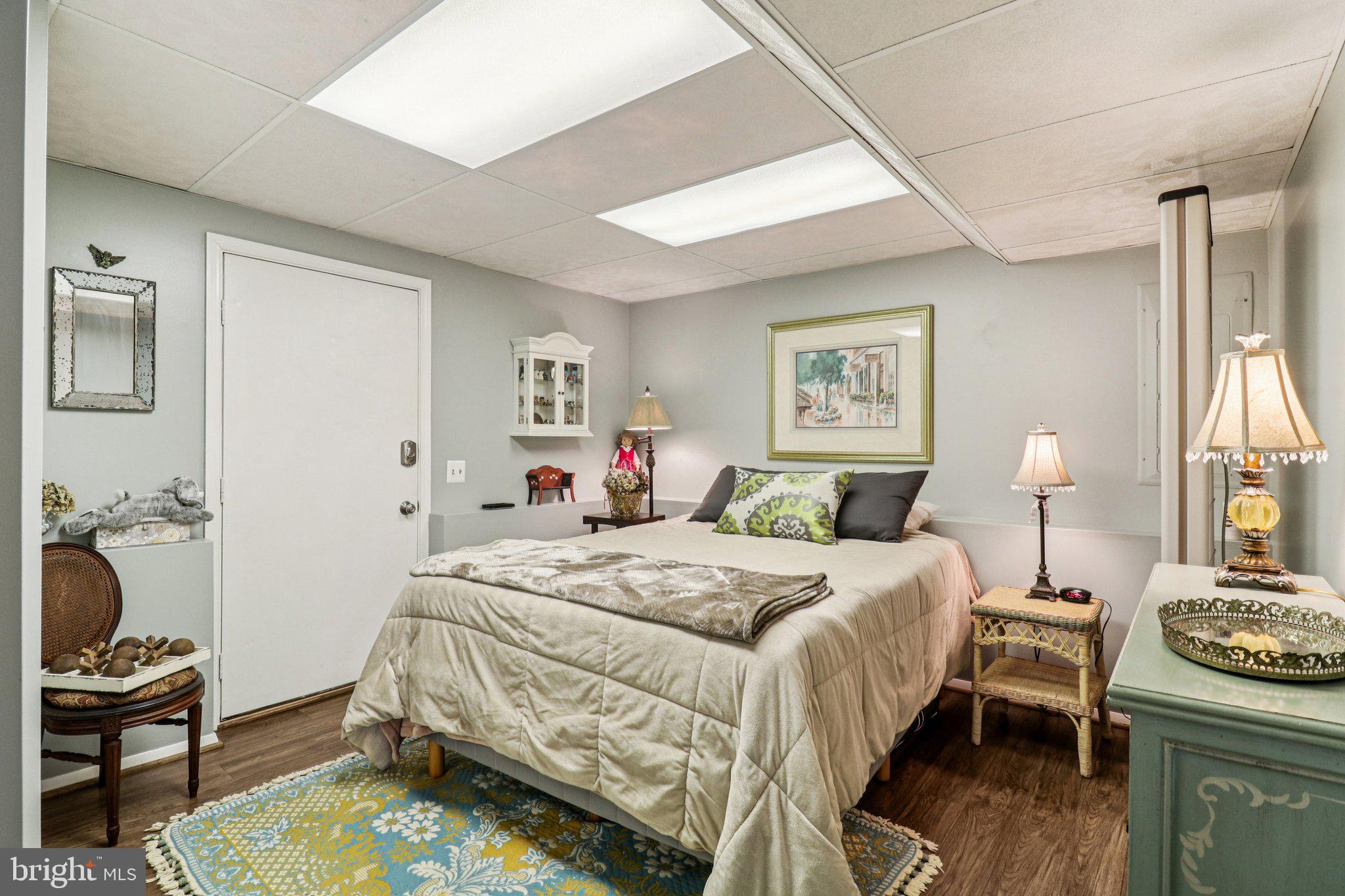 WHITE OAK VILLAGE SUB - Residential