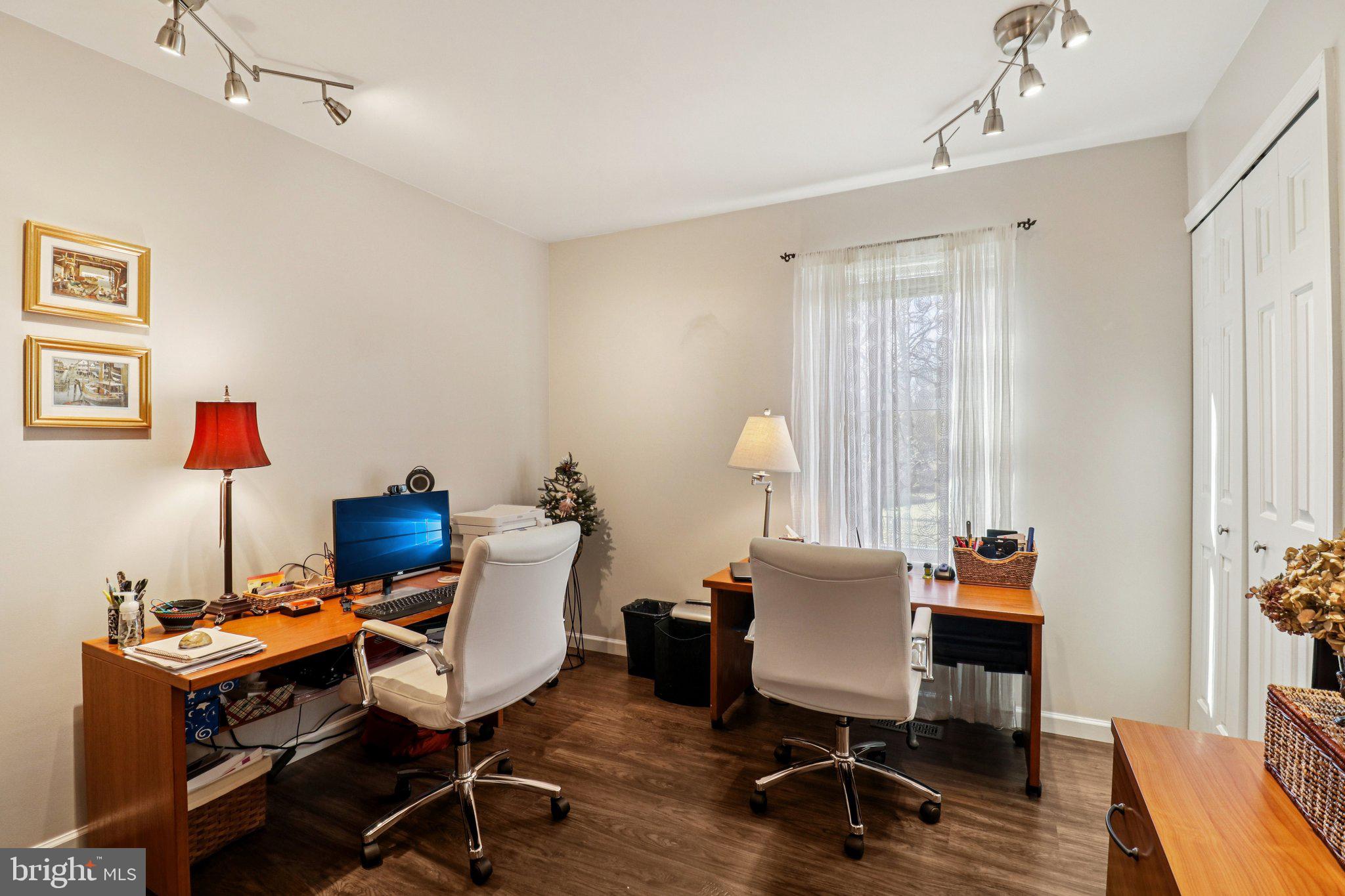 WHITE OAK VILLAGE SUB - Residential