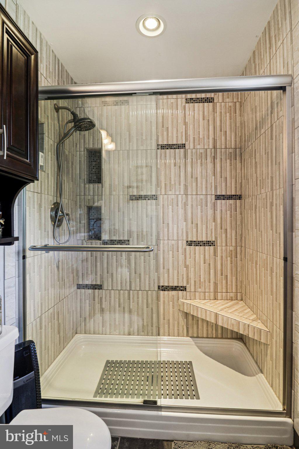 WHITE OAK VILLAGE SUB - Residential