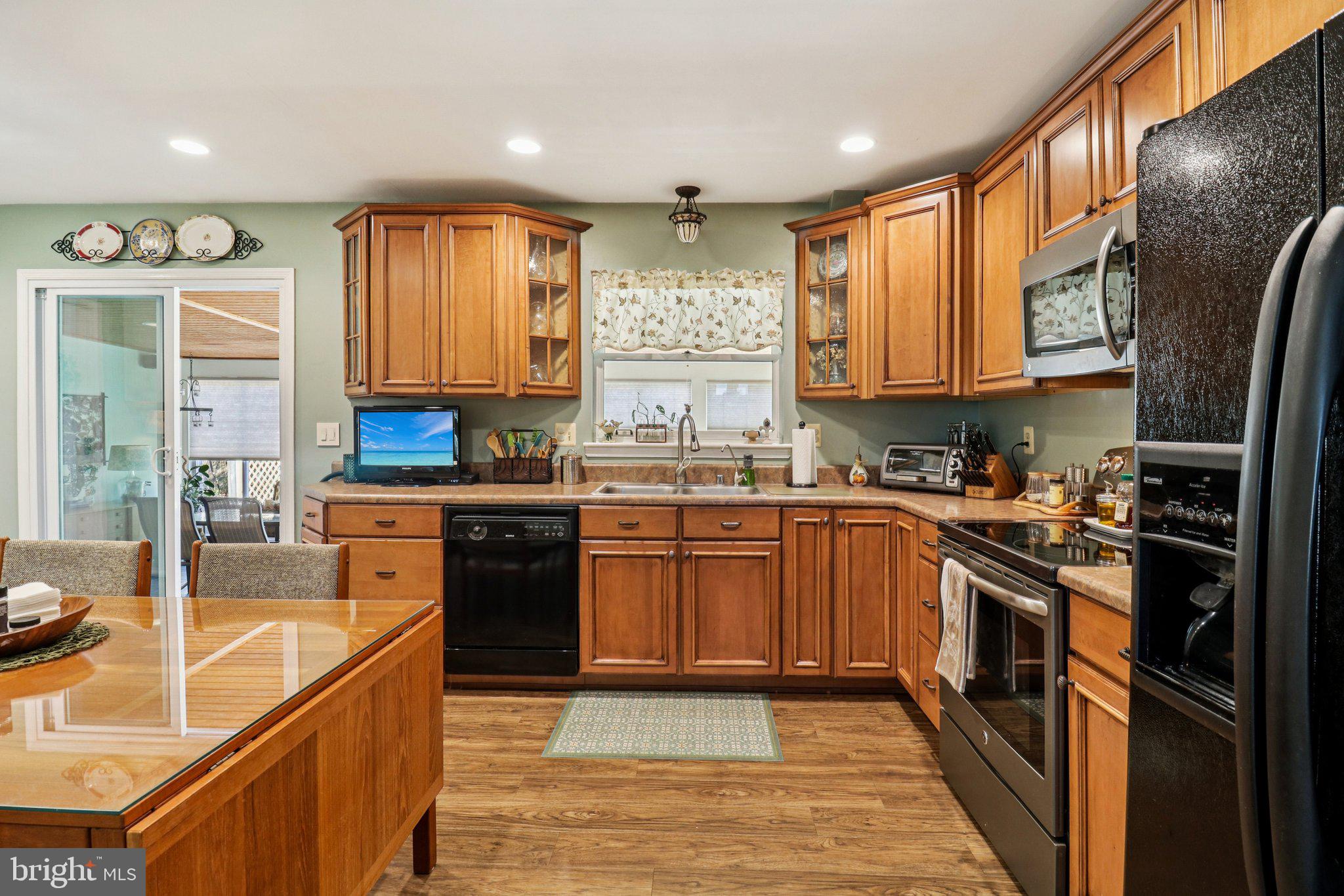 WHITE OAK VILLAGE SUB - Residential