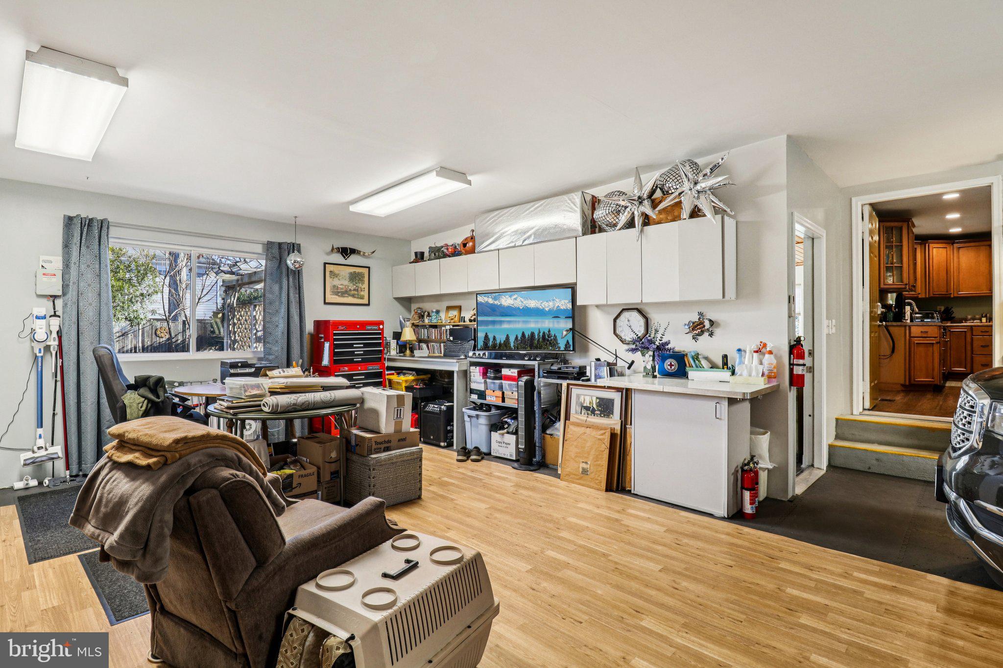 WHITE OAK VILLAGE SUB - Residential