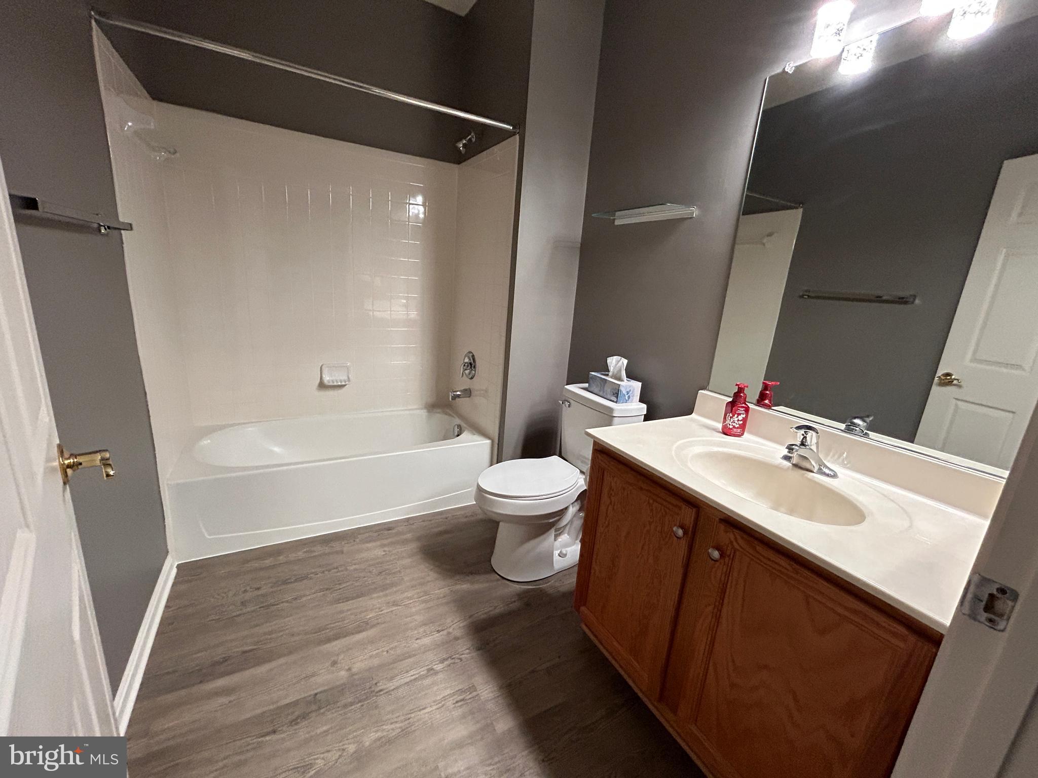 CAMERON GROVE - Residential