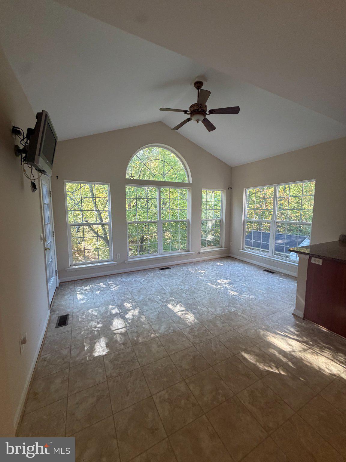 1 CRESCENT LINKS DRIVE