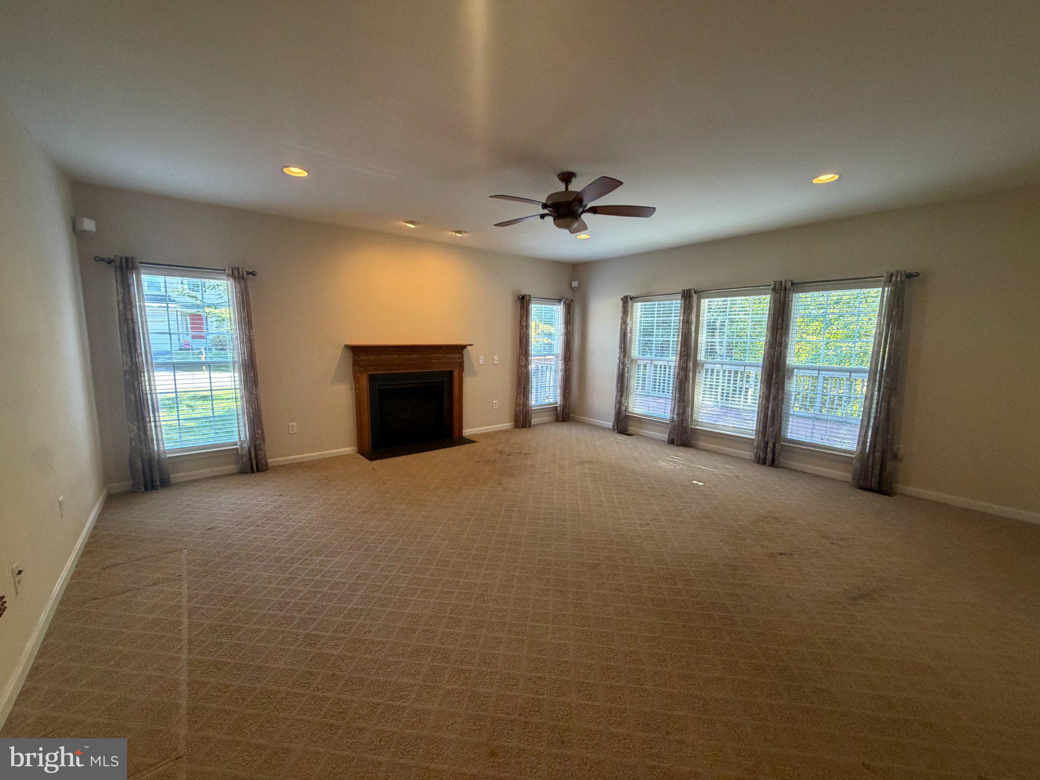 1 CRESCENT LINKS DRIVE