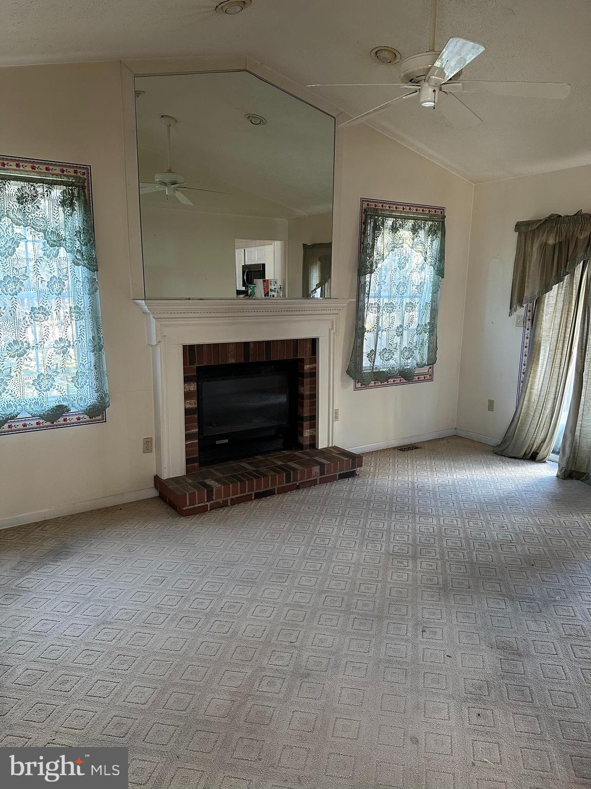 MOUNTAIN VIEW - Residential