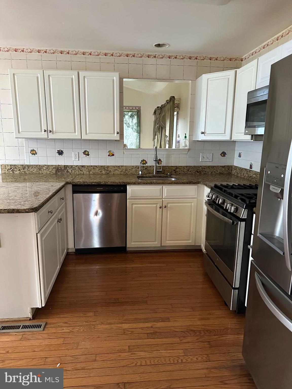 8129 MOUNTAIN VIEW CIRCLE