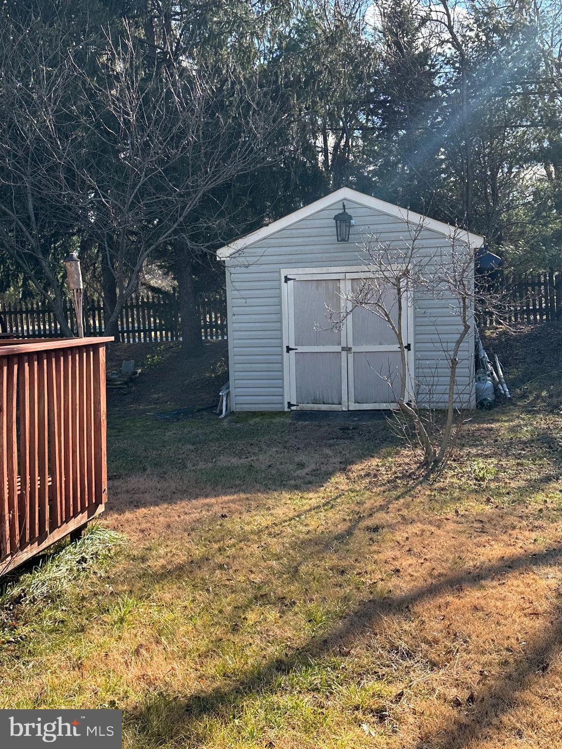 8129 MOUNTAIN VIEW CIRCLE