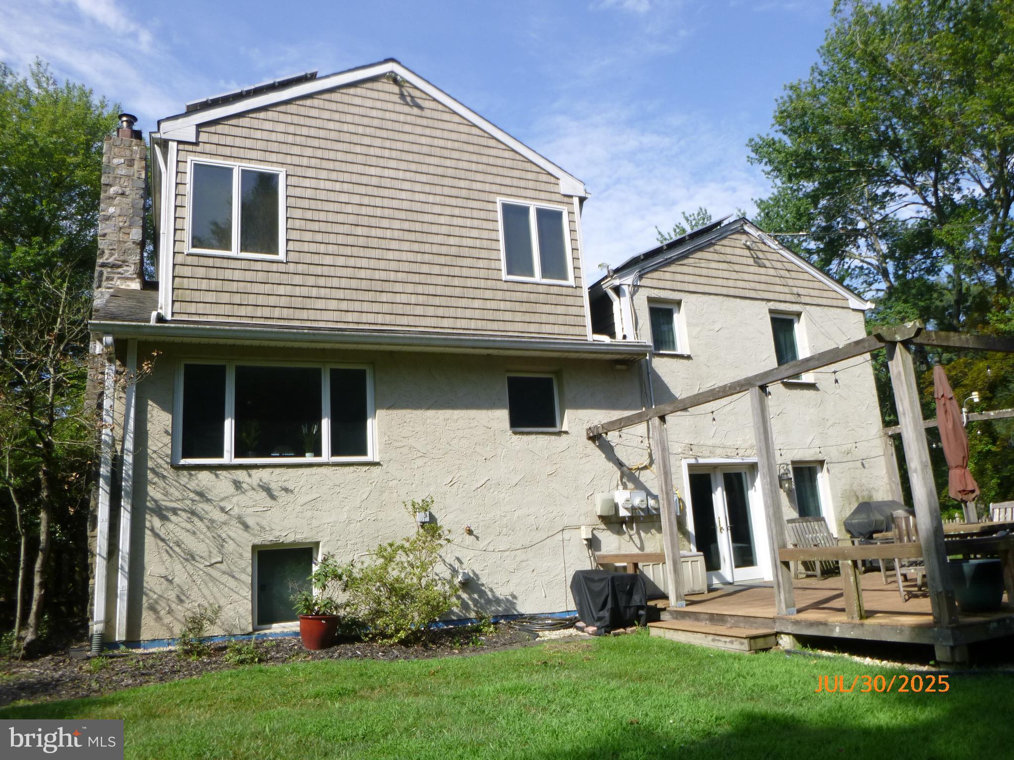 BLUE BELL GDNS - Residential