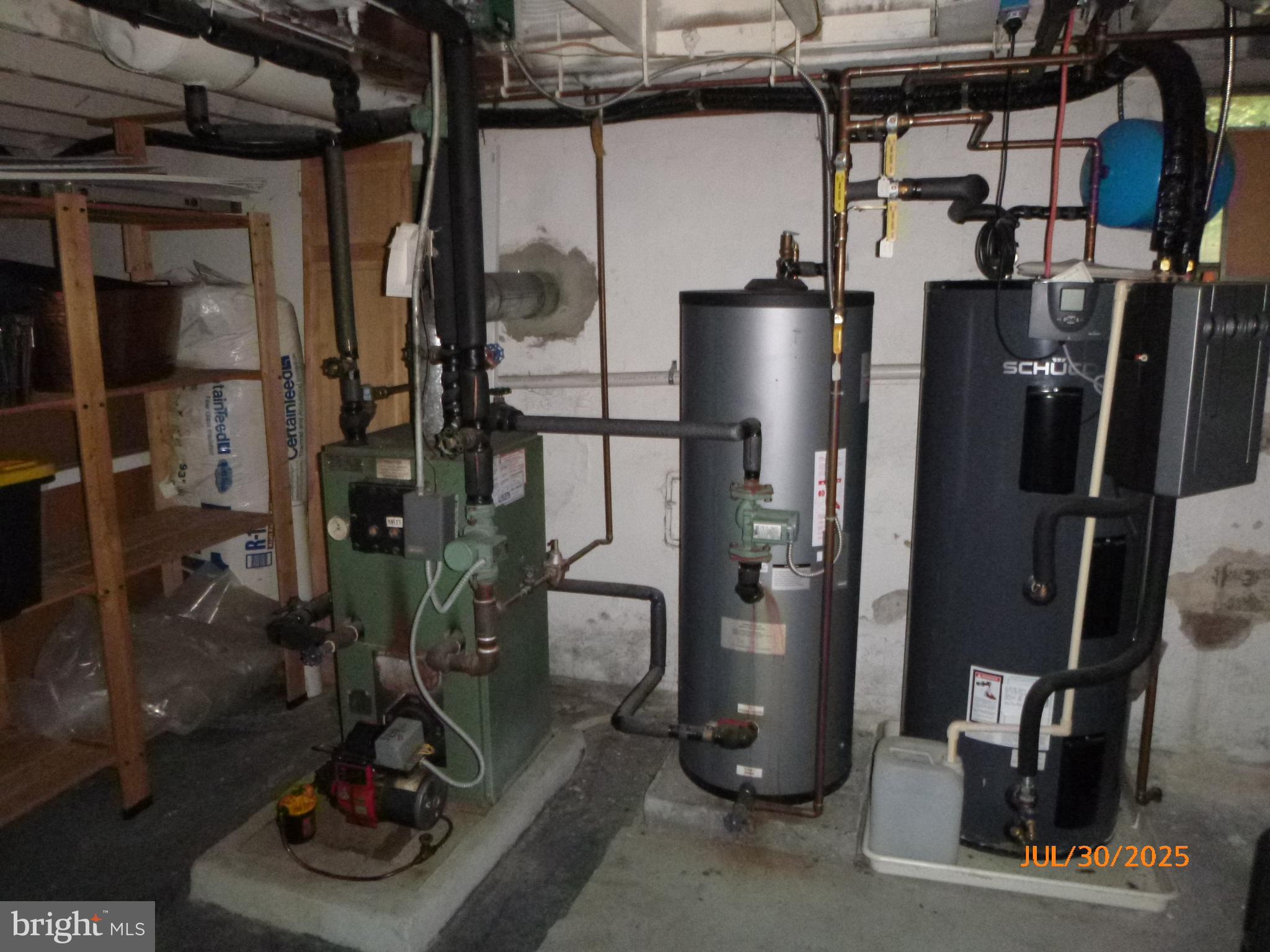 BLUE BELL GDNS - Residential