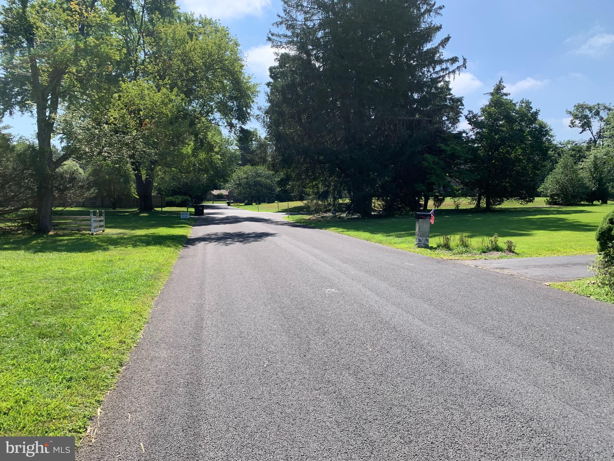 BLUE BELL GDNS - Residential