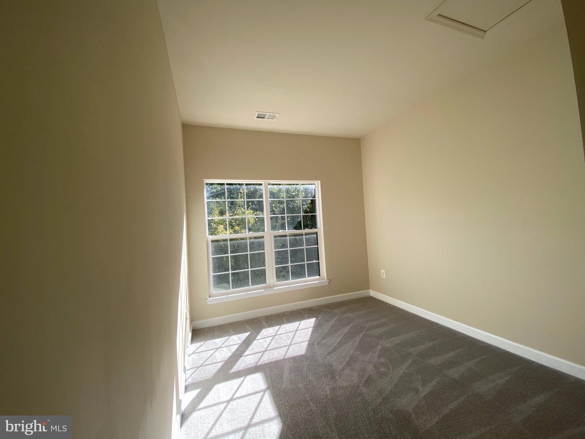 FAIR LAKES - Residential Lease