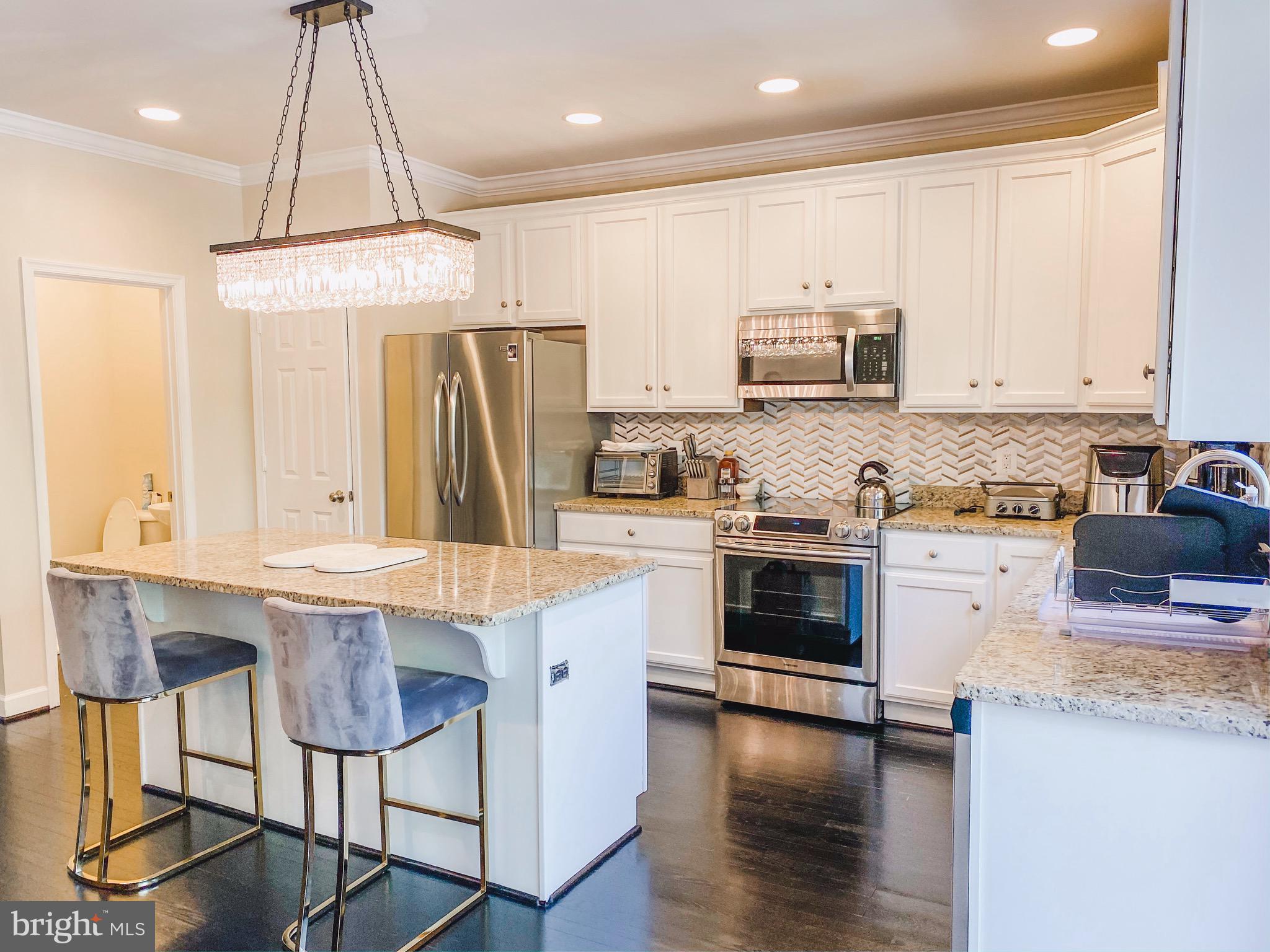 FAIR LAKES - Residential Lease