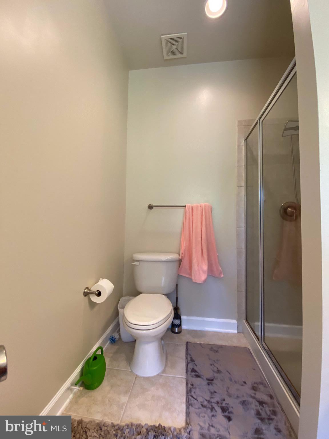 FAIR LAKES - Residential Lease