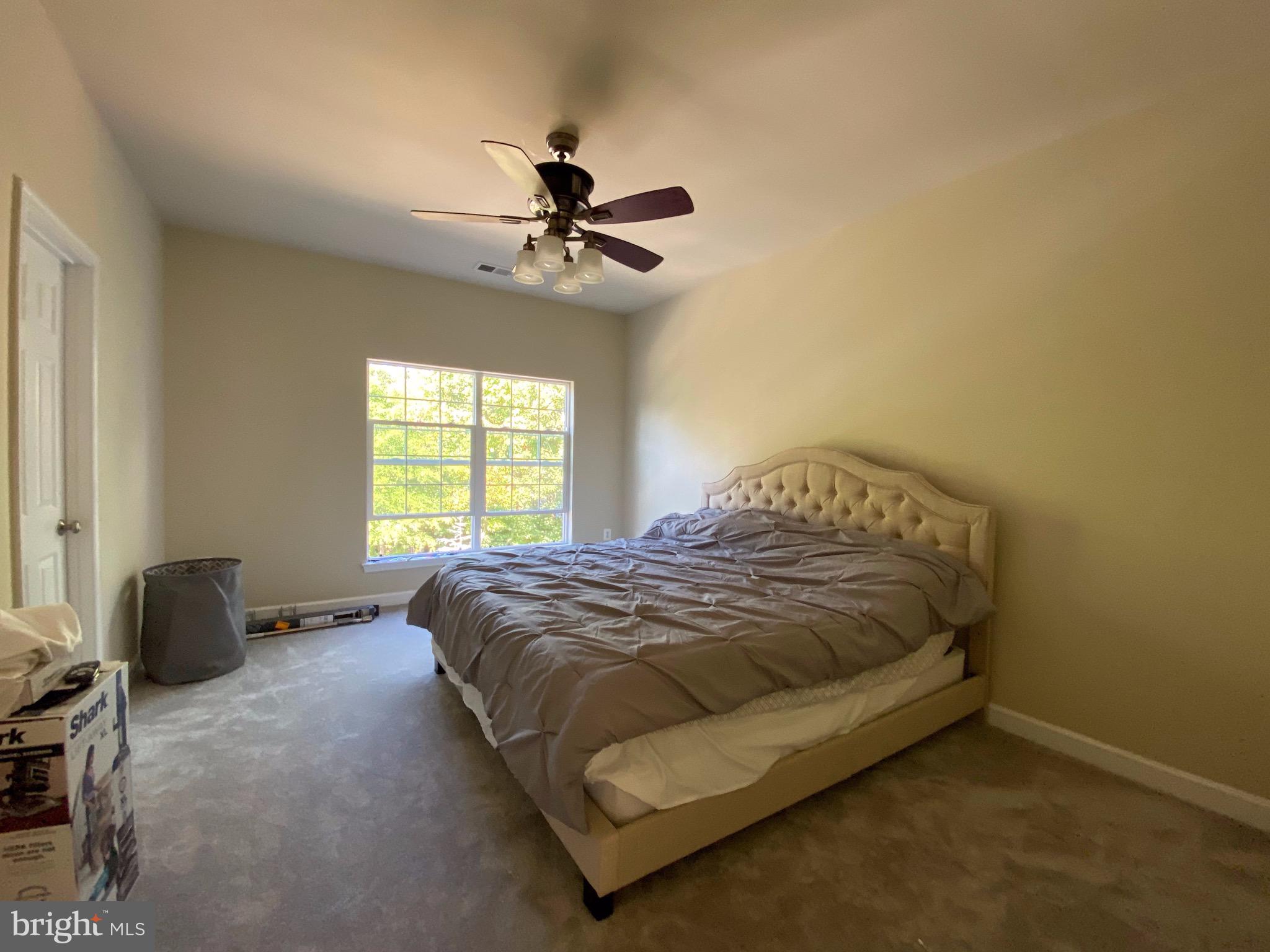 FAIR LAKES - Residential Lease