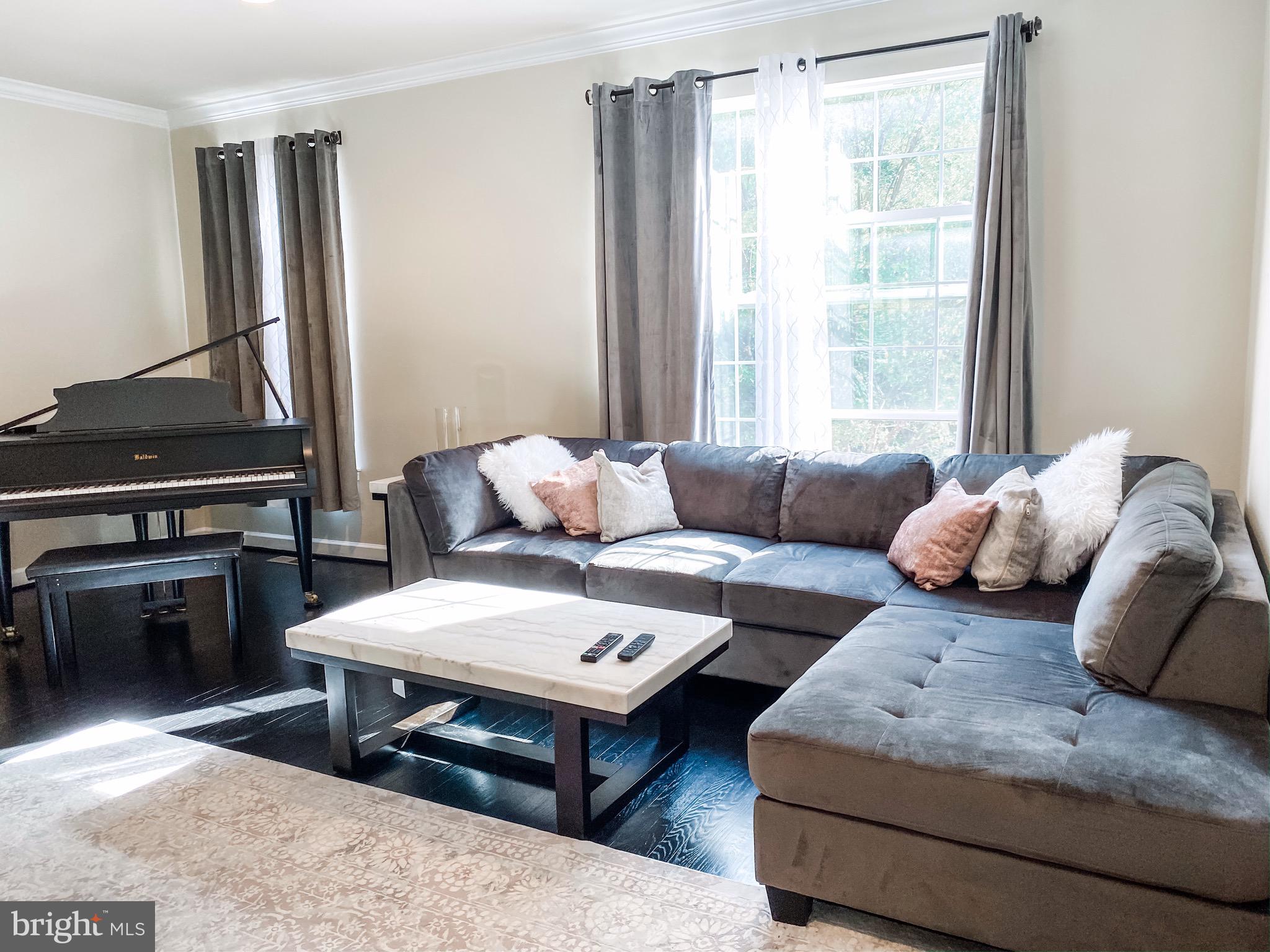 FAIR LAKES - Residential Lease