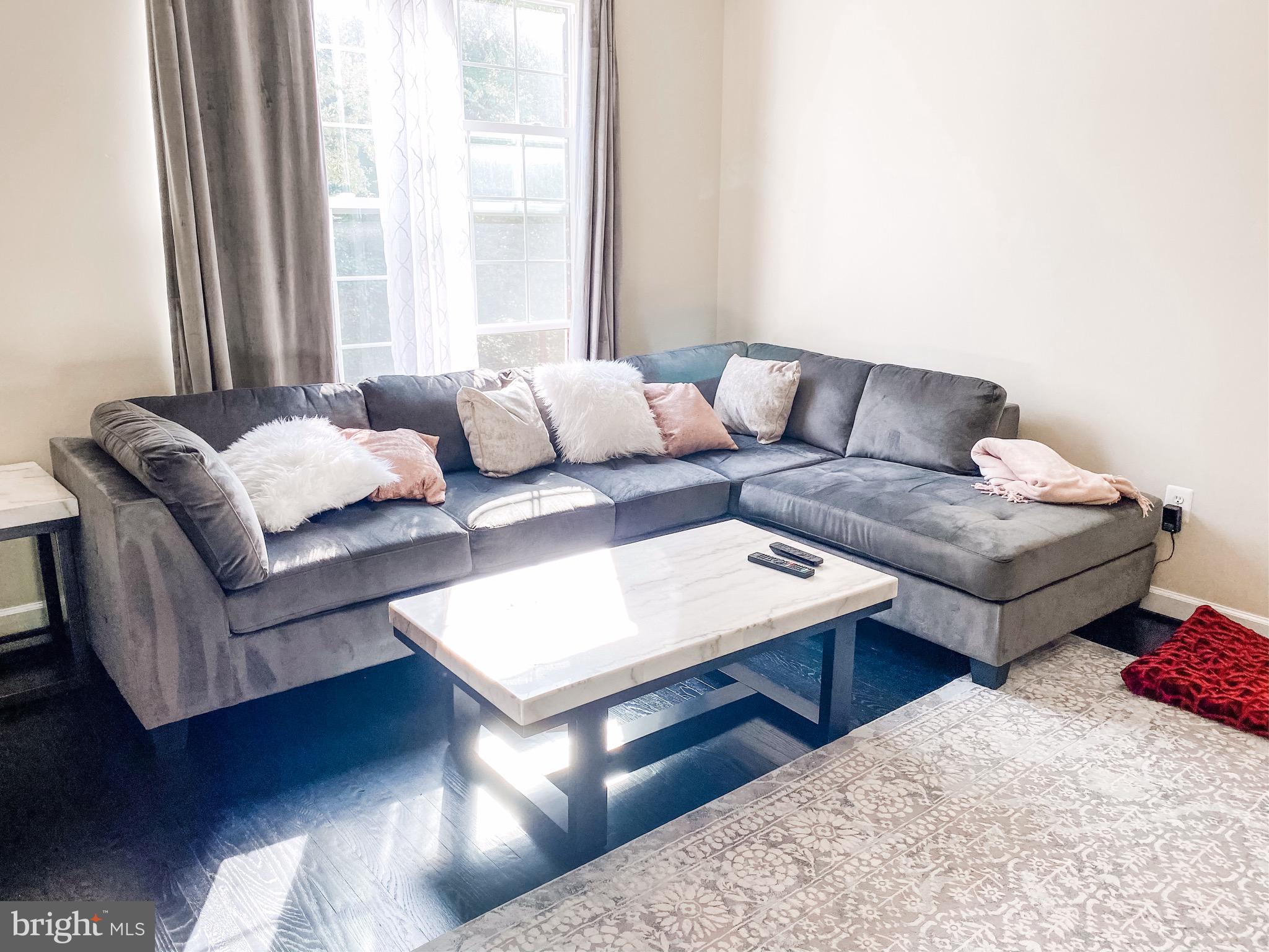 FAIR LAKES - Residential Lease