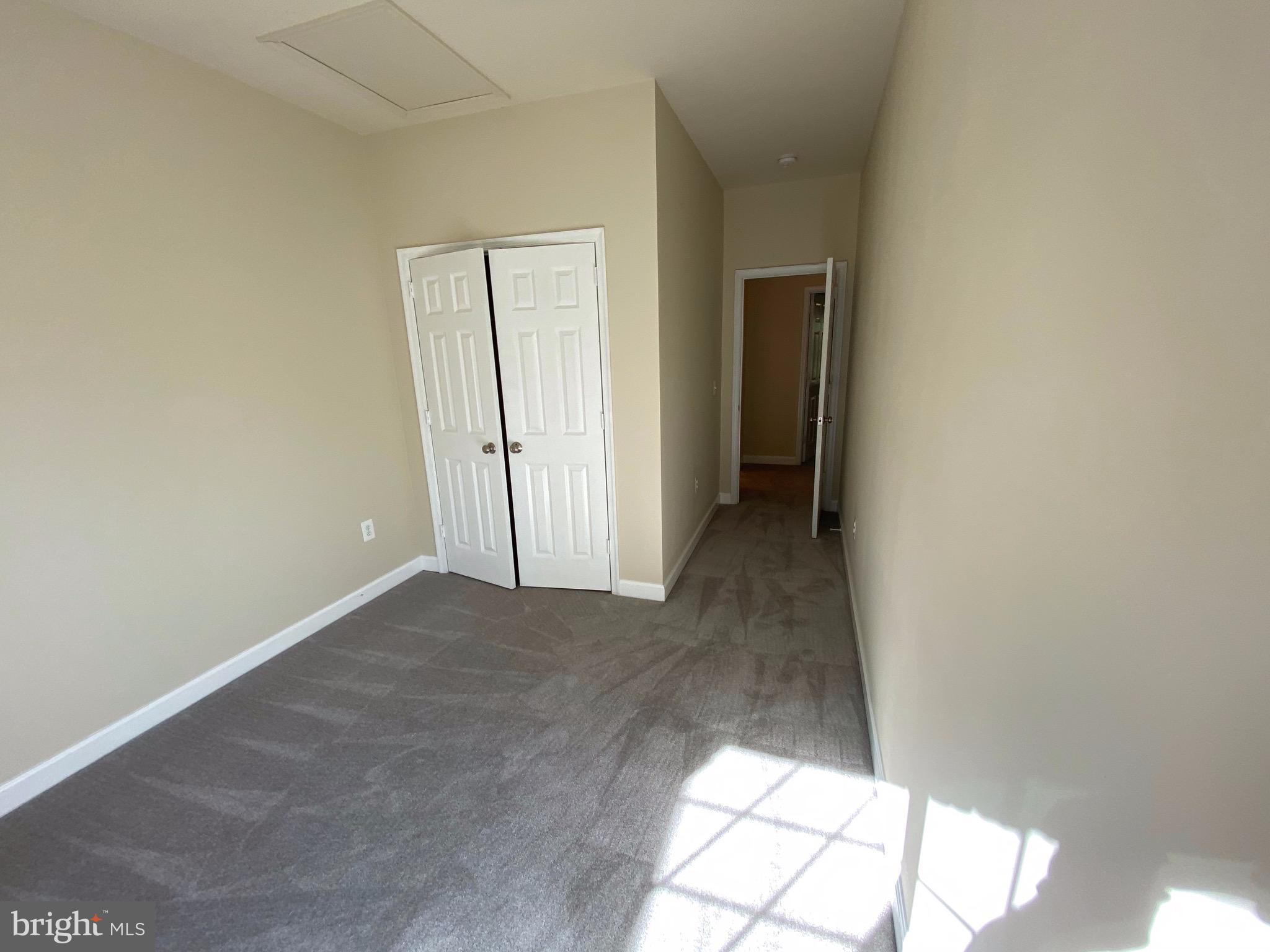 FAIR LAKES - Residential Lease