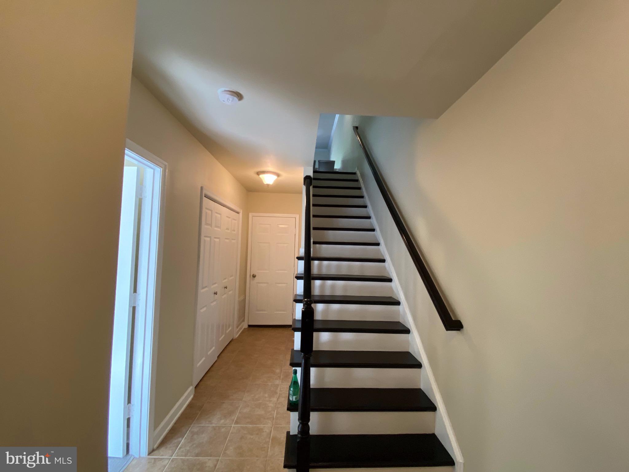 FAIR LAKES - Residential Lease