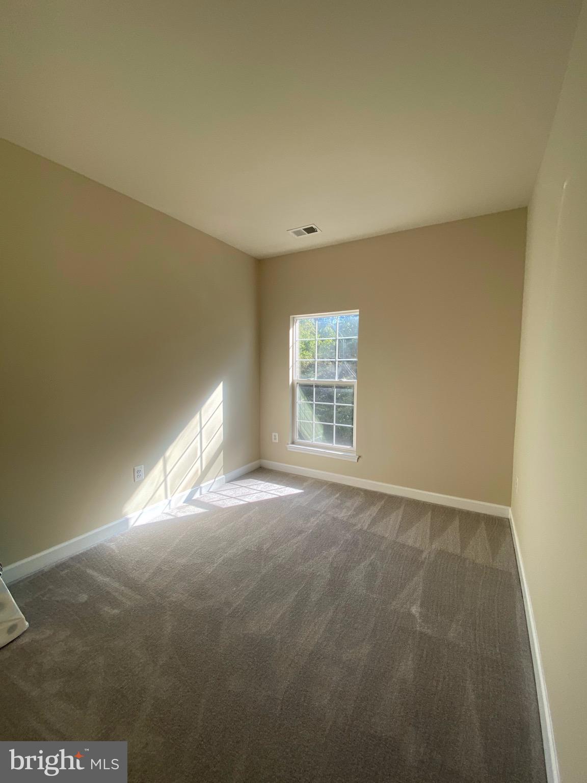 FAIR LAKES - Residential Lease