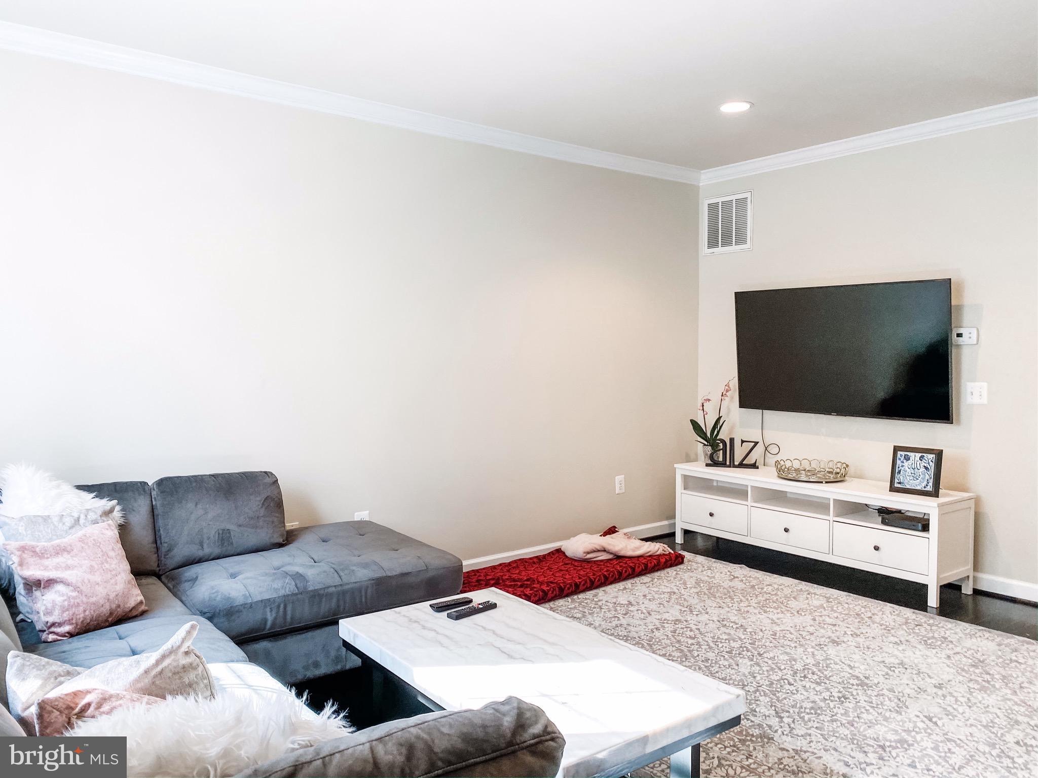 FAIR LAKES - Residential Lease