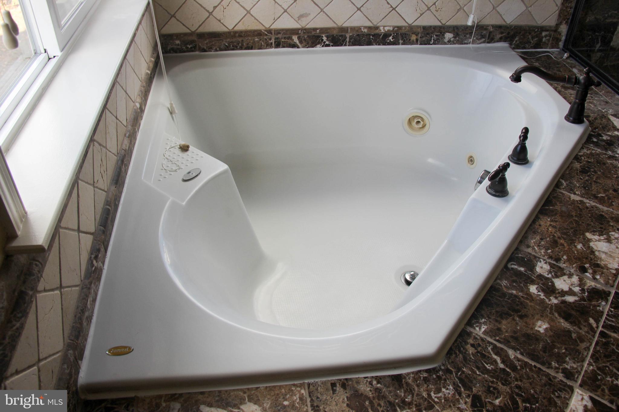 AMBERLEIGH - Residential Lease