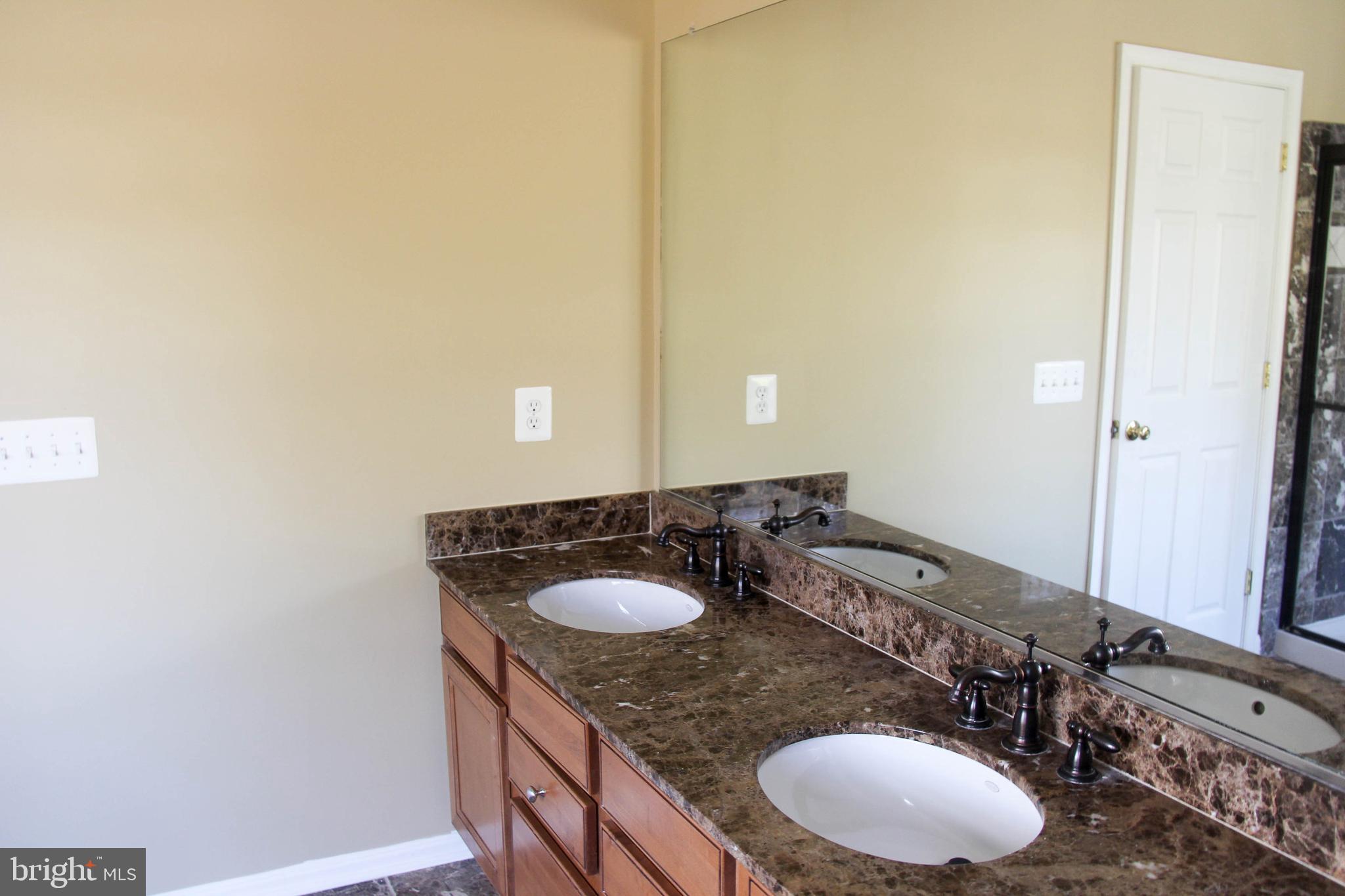 AMBERLEIGH - Residential Lease