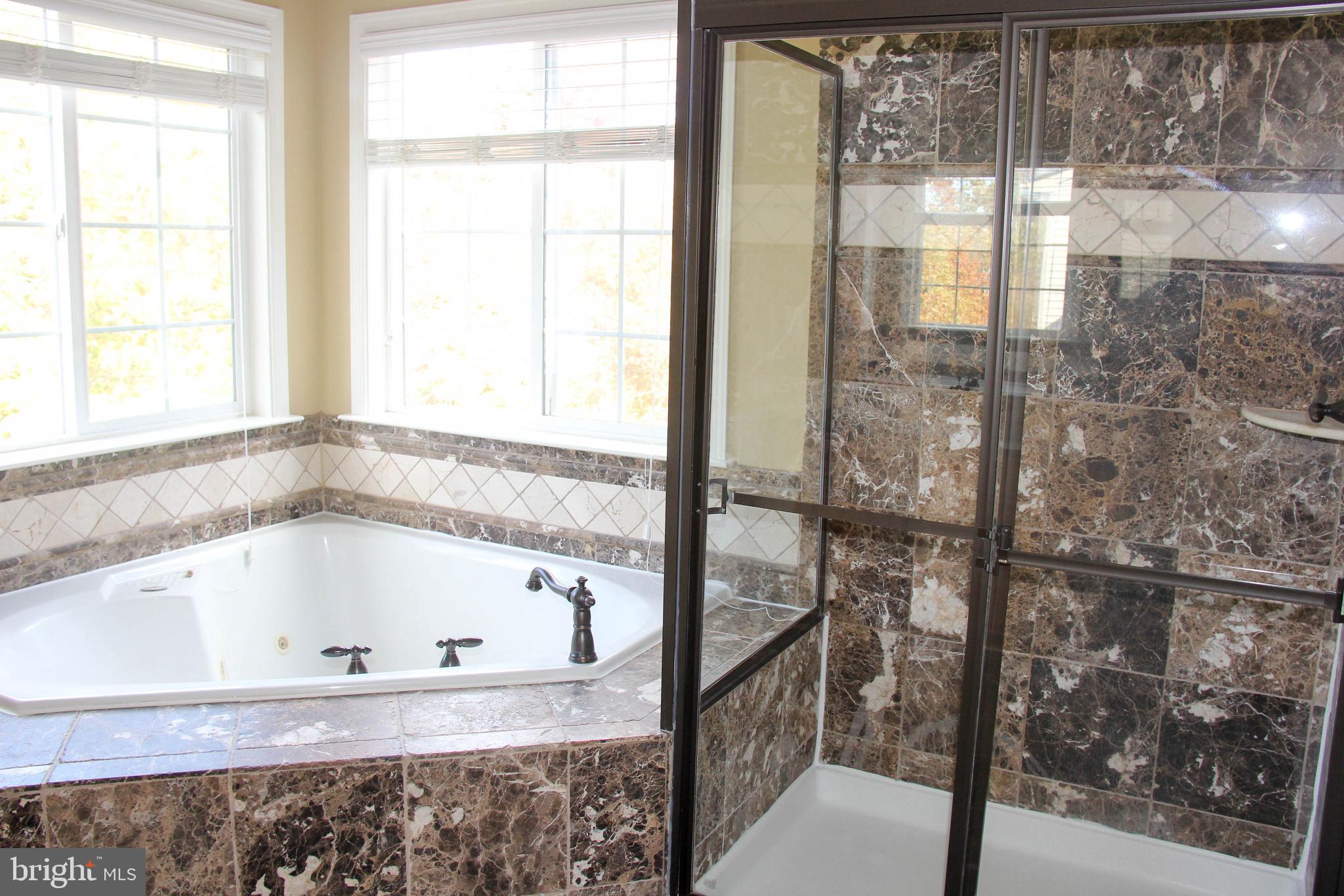 AMBERLEIGH - Residential Lease