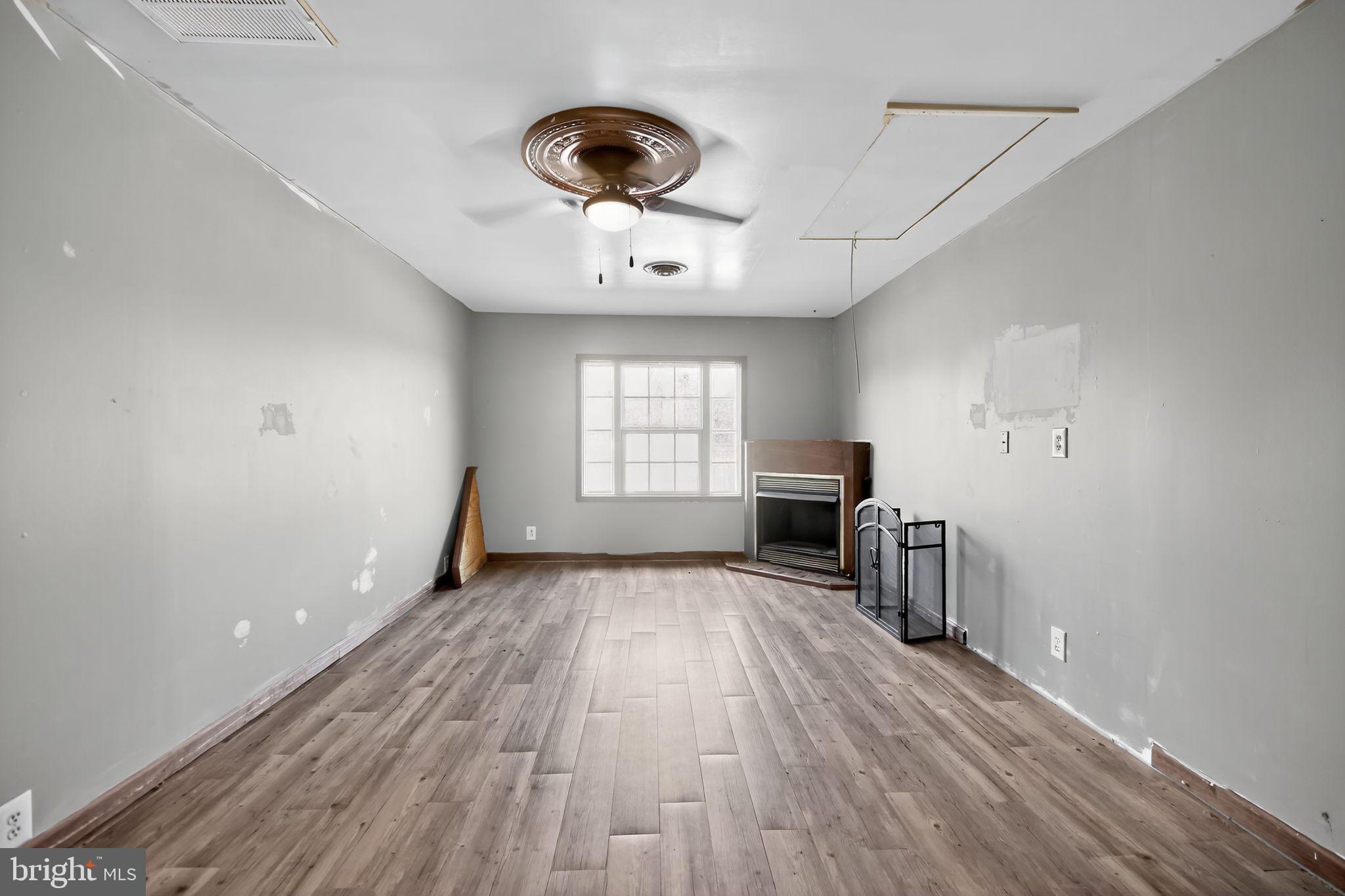 INWOOD - Residential