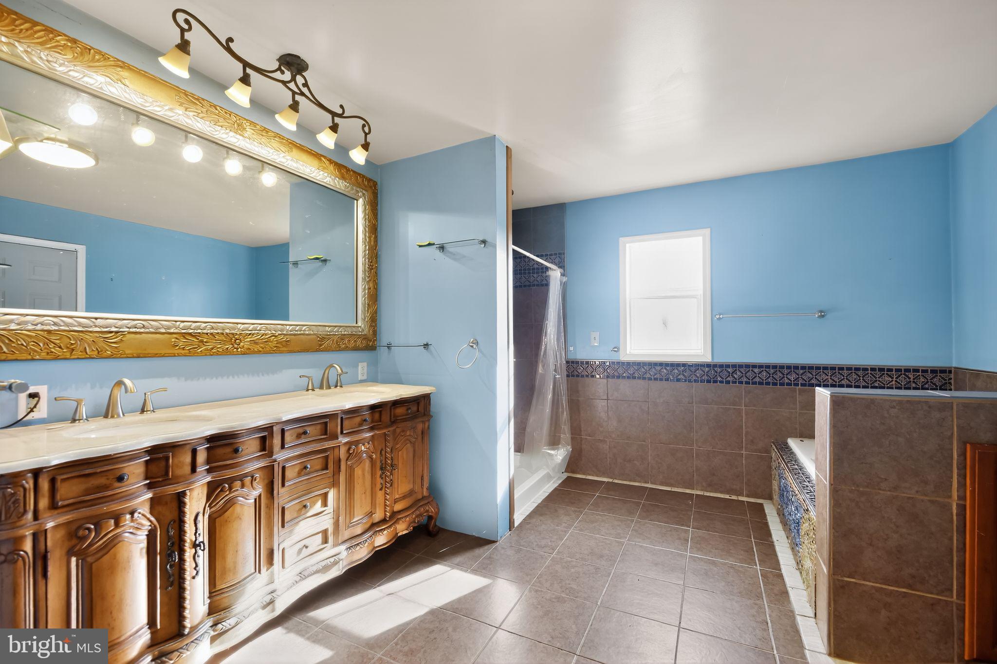 INWOOD - Residential