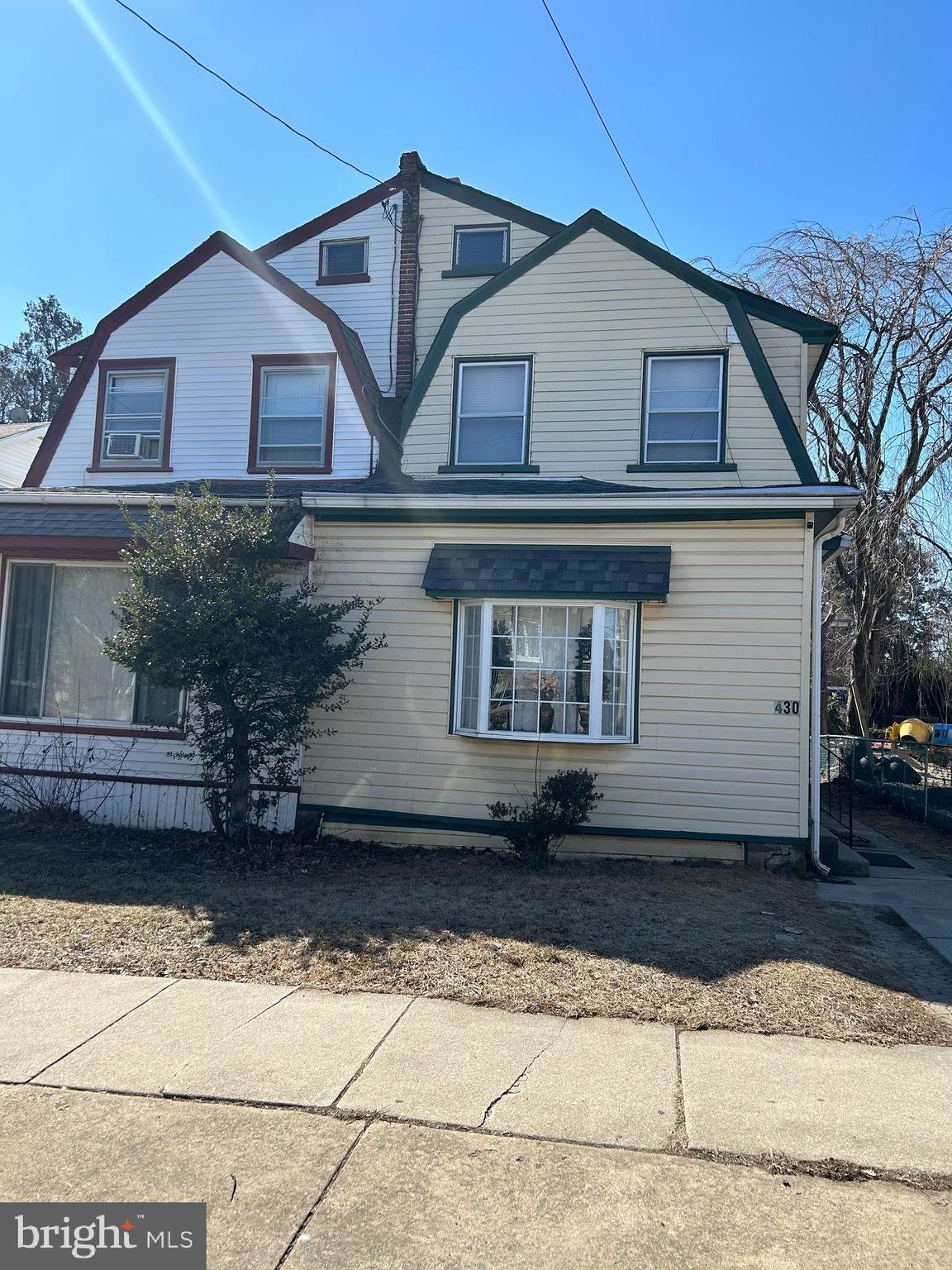 LAWNCREST - Residential