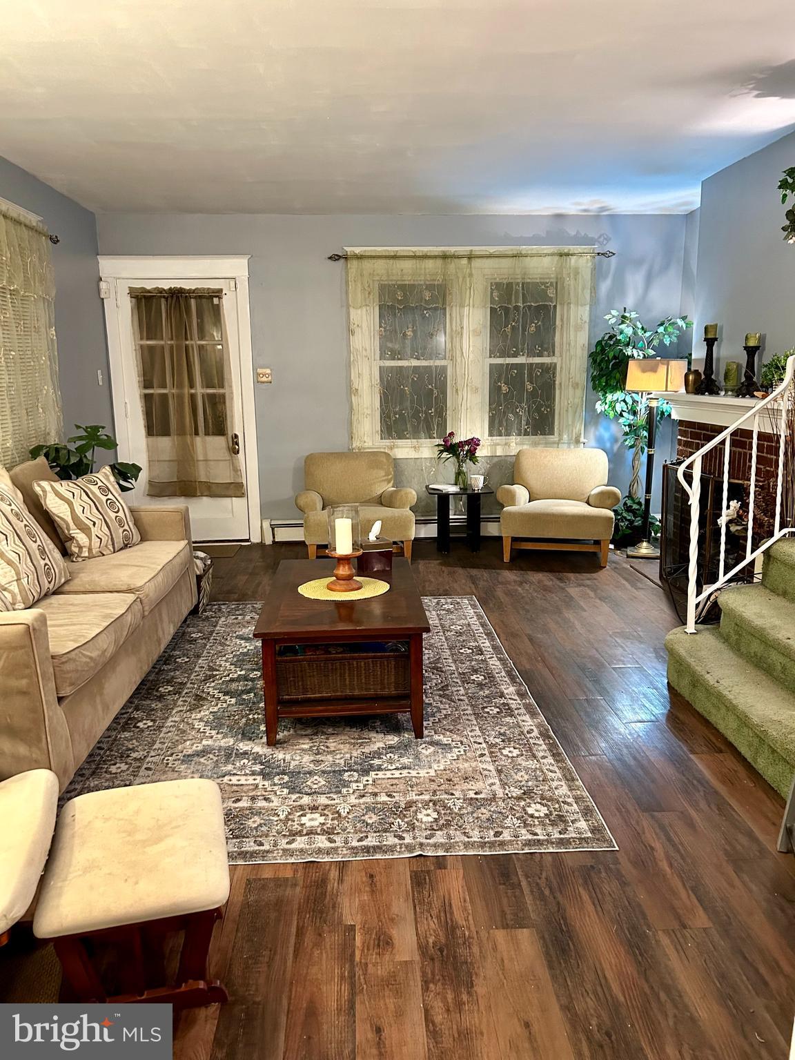 LAWNCREST - Residential