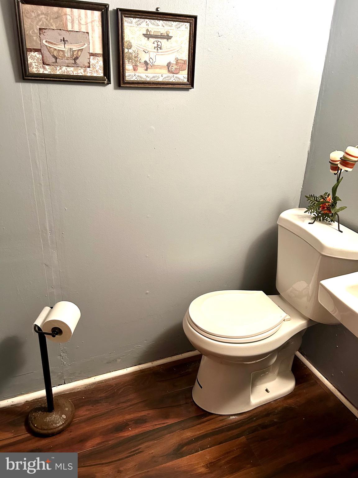 LAWNCREST - Residential