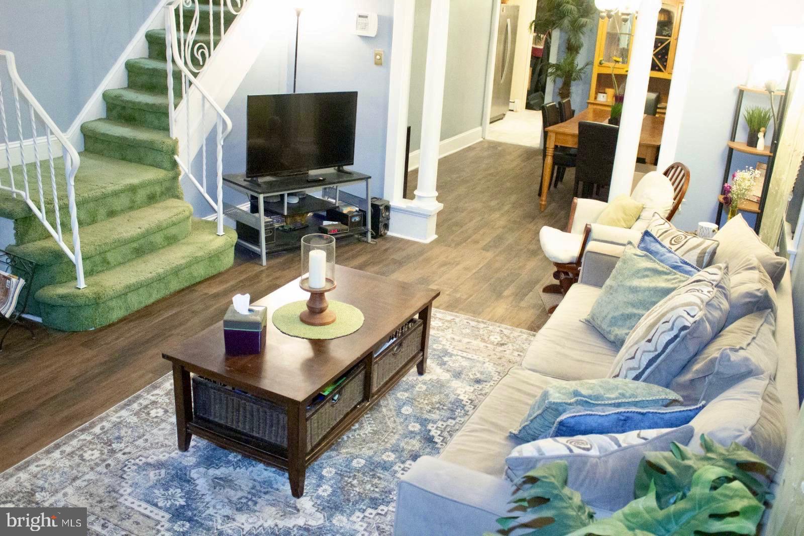 LAWNCREST - Residential