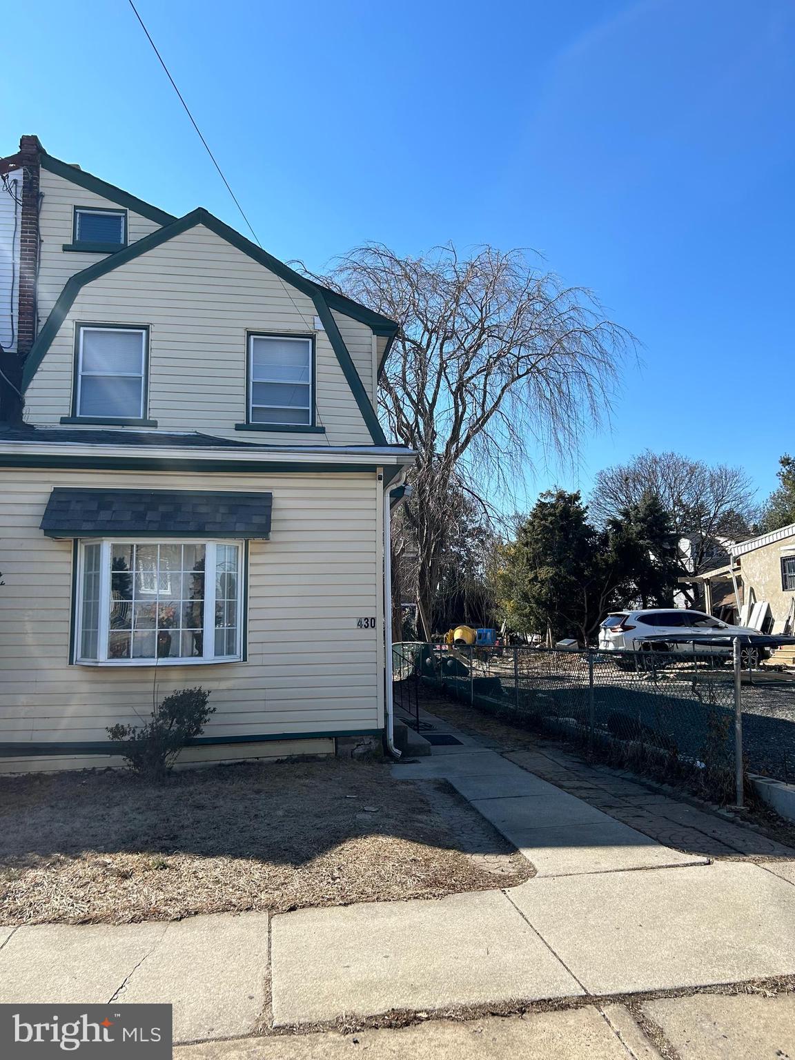 LAWNCREST - Residential