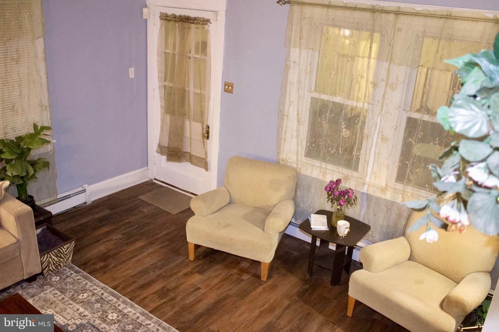 LAWNCREST - Residential