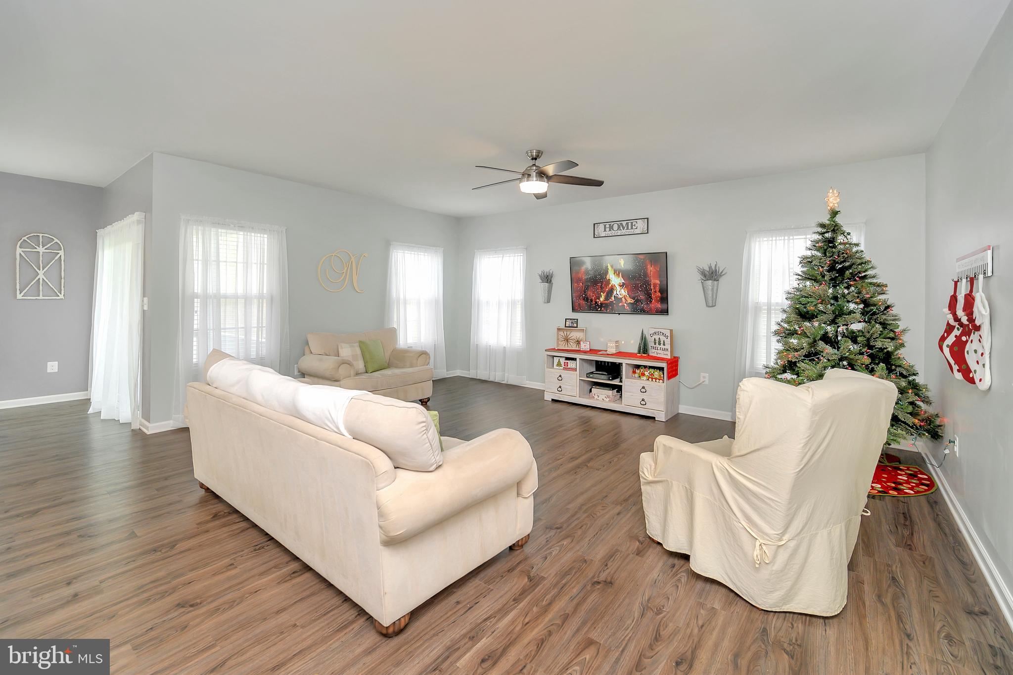 THE VILLAGE AT COURTHOUSE COMMONS - Residential