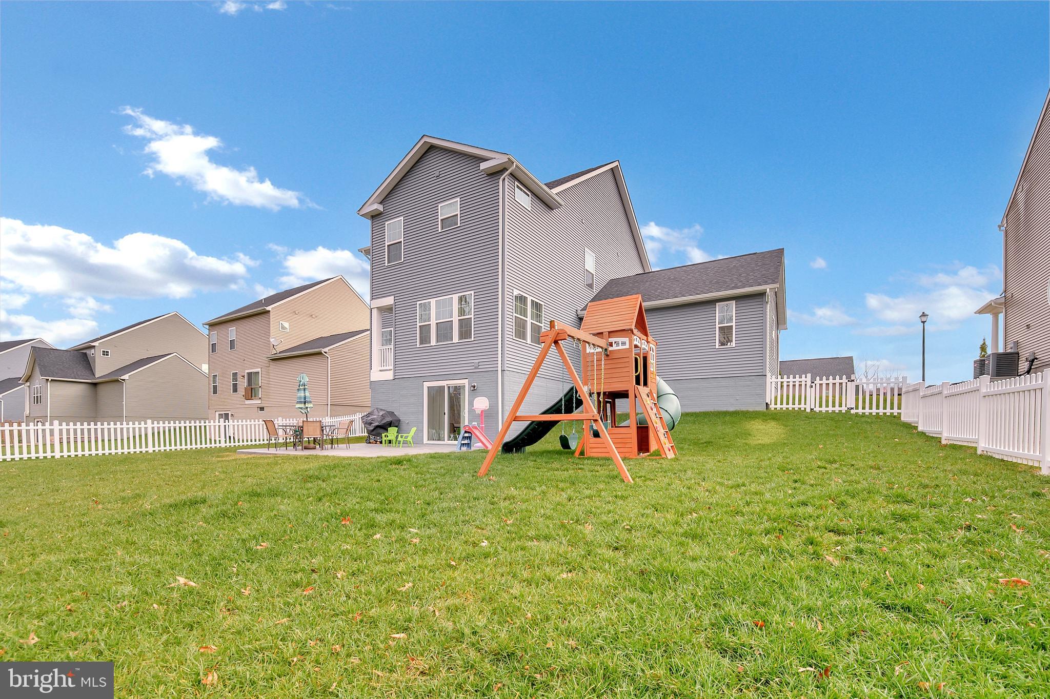 THE VILLAGE AT COURTHOUSE COMMONS - Residential