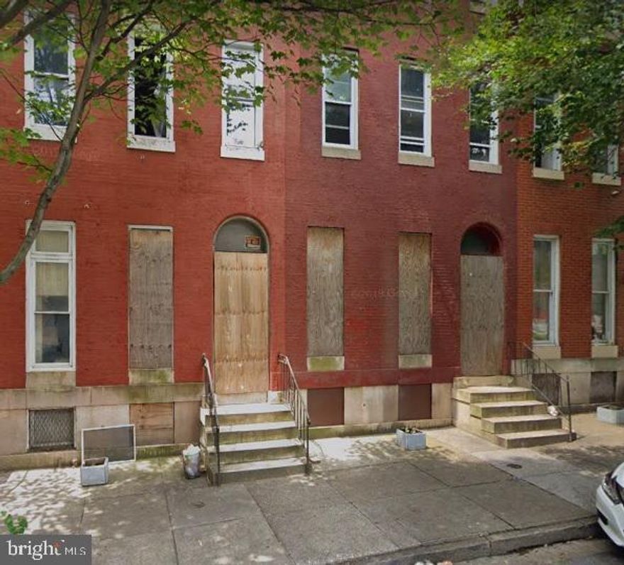 Calling all investors! Here's your chance to grab a cash cow! The property was recently rented and the former tenants did some damage to the drywall as you can see. This was not from those moster snails in Florida that eat the drywall!! An amazing opportunity not to be missed. All offers will be presented, $5000 deposit, as-is sale, buyer is responsible for L/I. Don't let this opportunity pass you by!