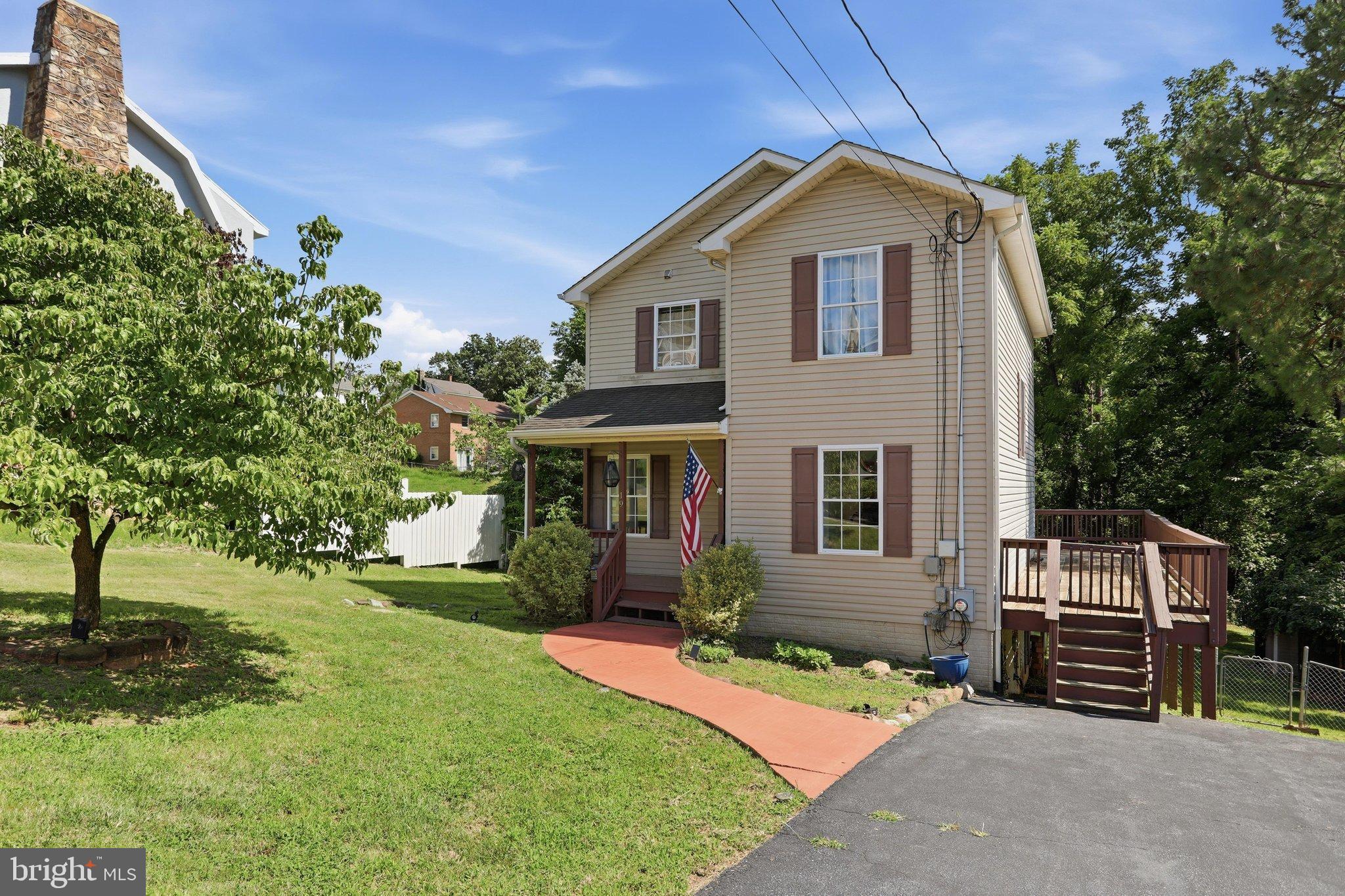 19 FAIRVIEW AVENUE