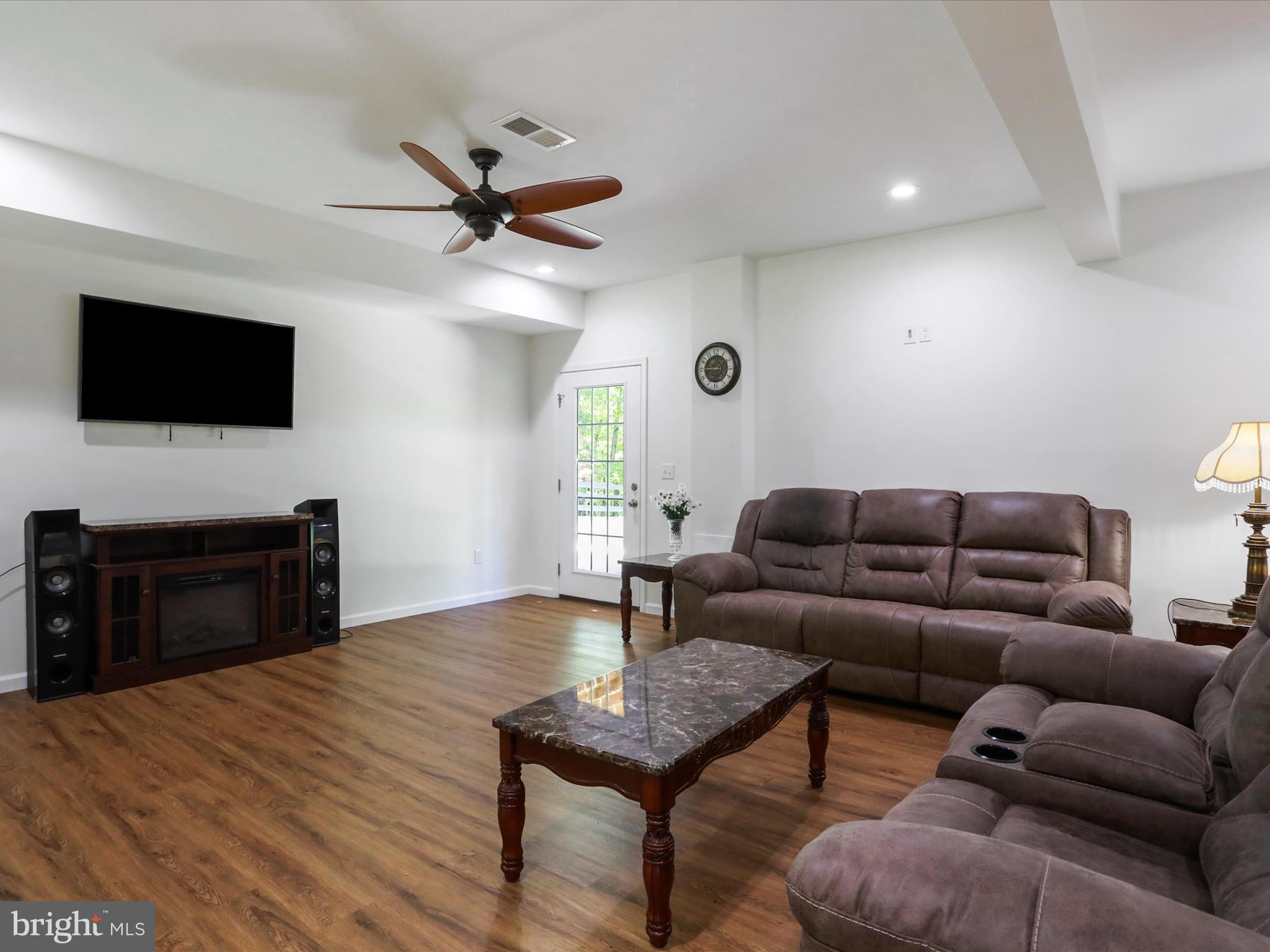 EWING ESTATES - Residential