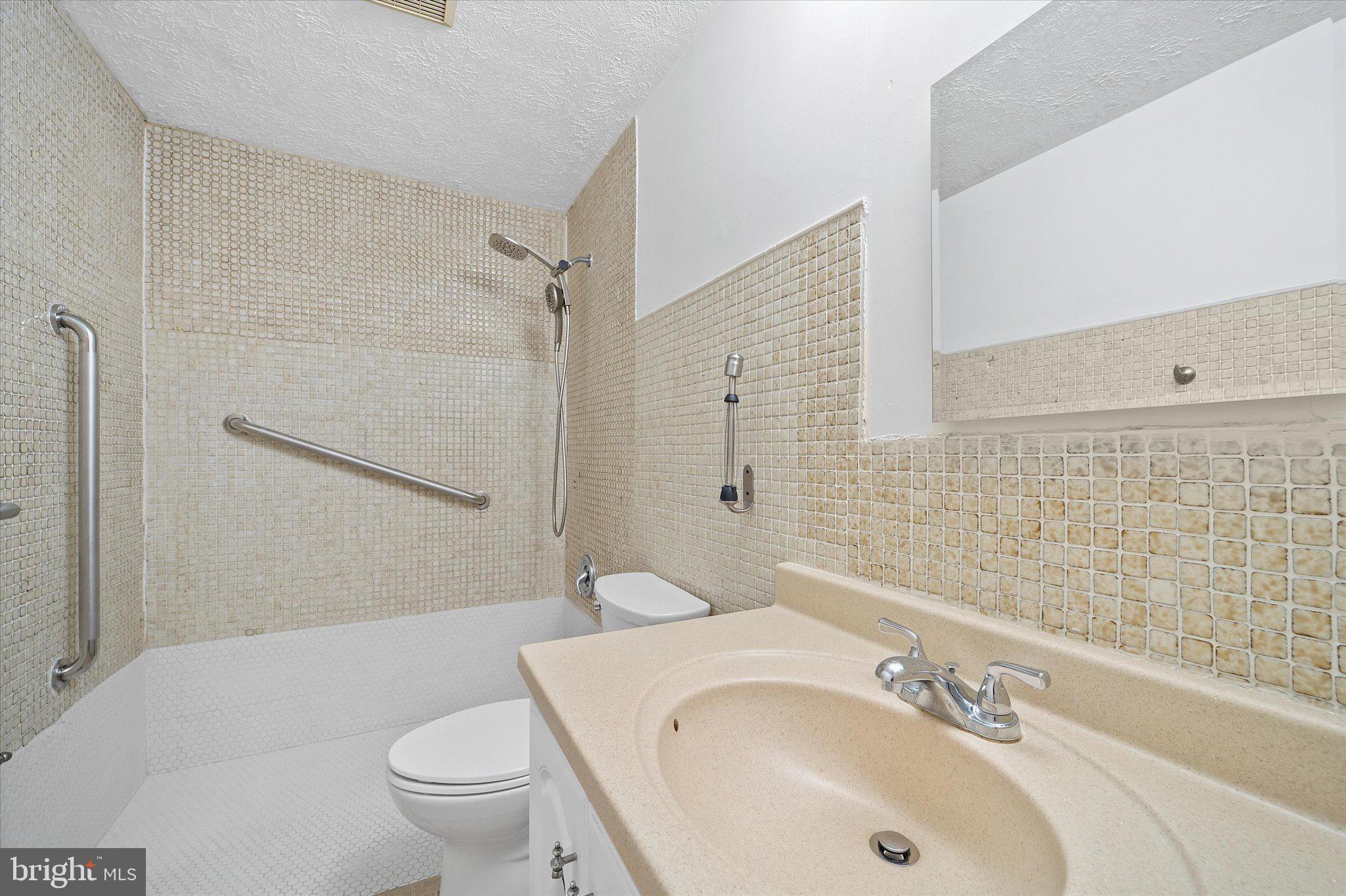 CARDINAL ESTATES - Residential