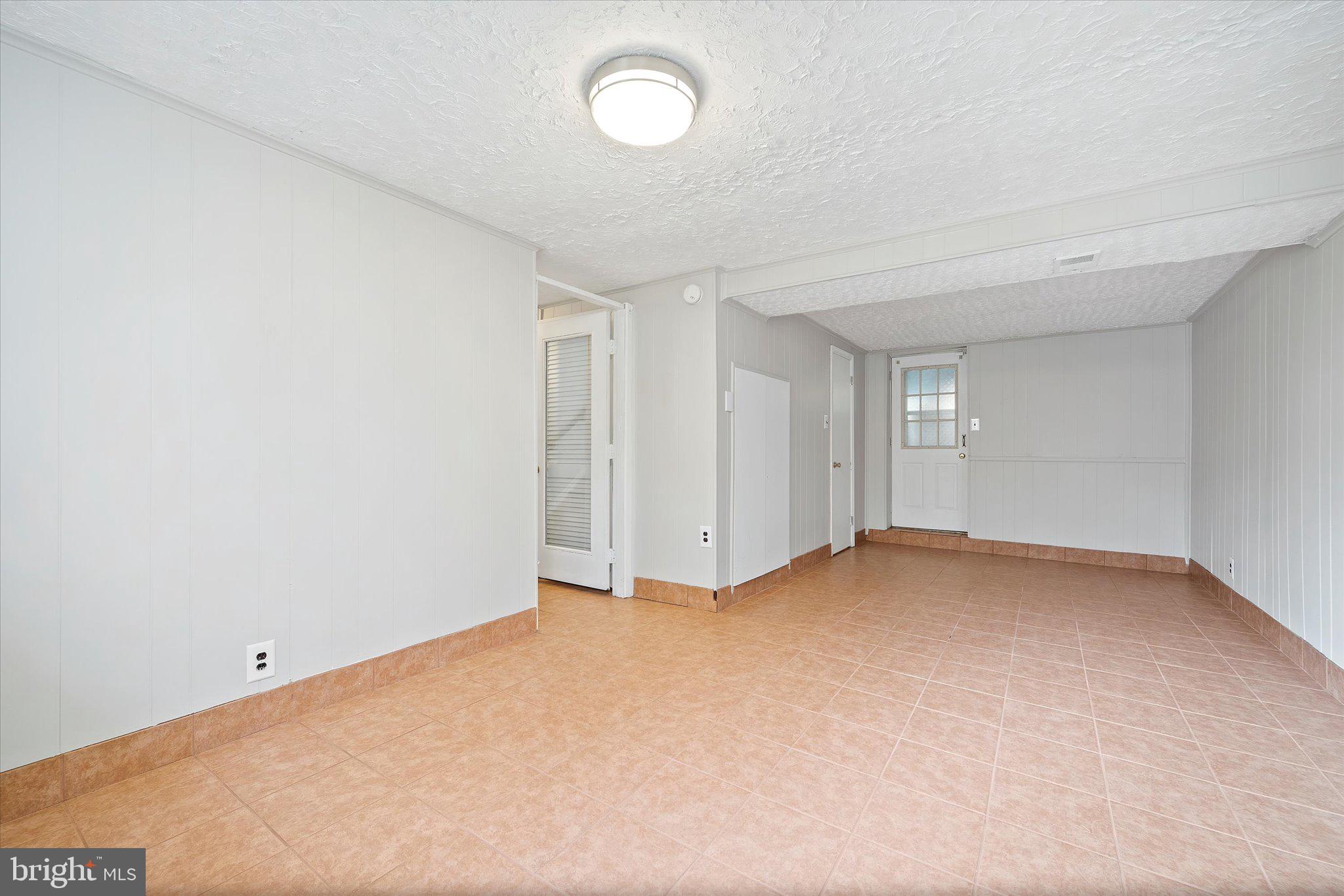 CARDINAL ESTATES - Residential