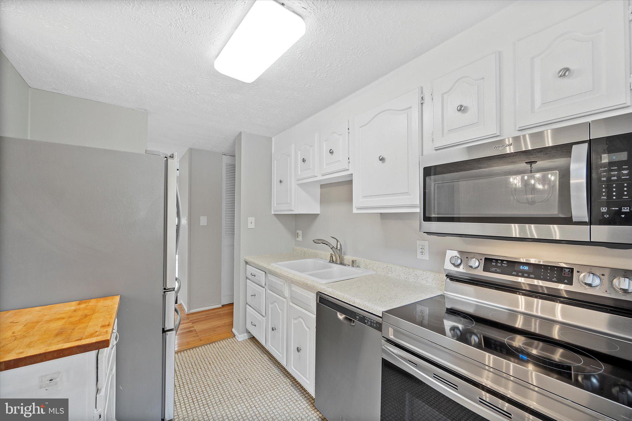 CARDINAL ESTATES - Residential