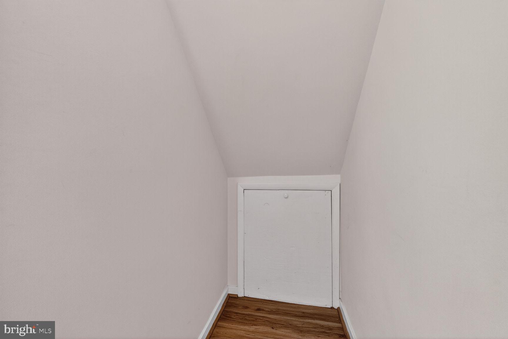 DULLES PARK - Residential
