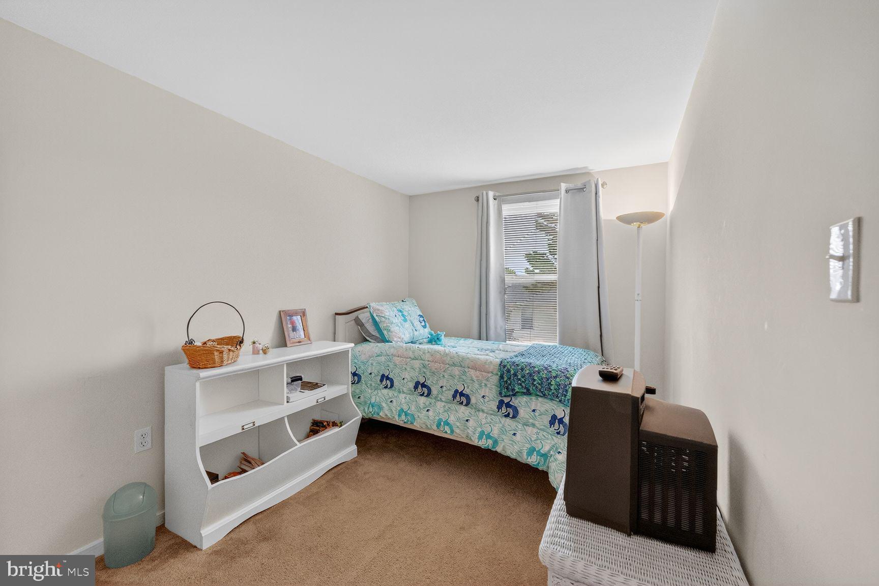 DULLES PARK - Residential