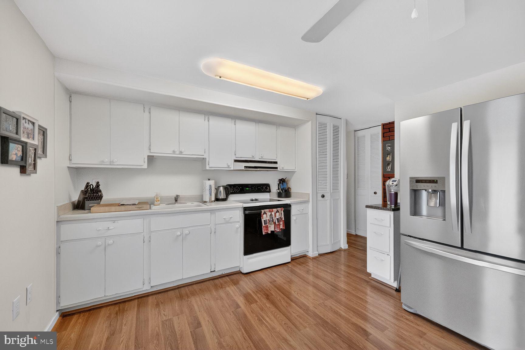 DULLES PARK - Residential