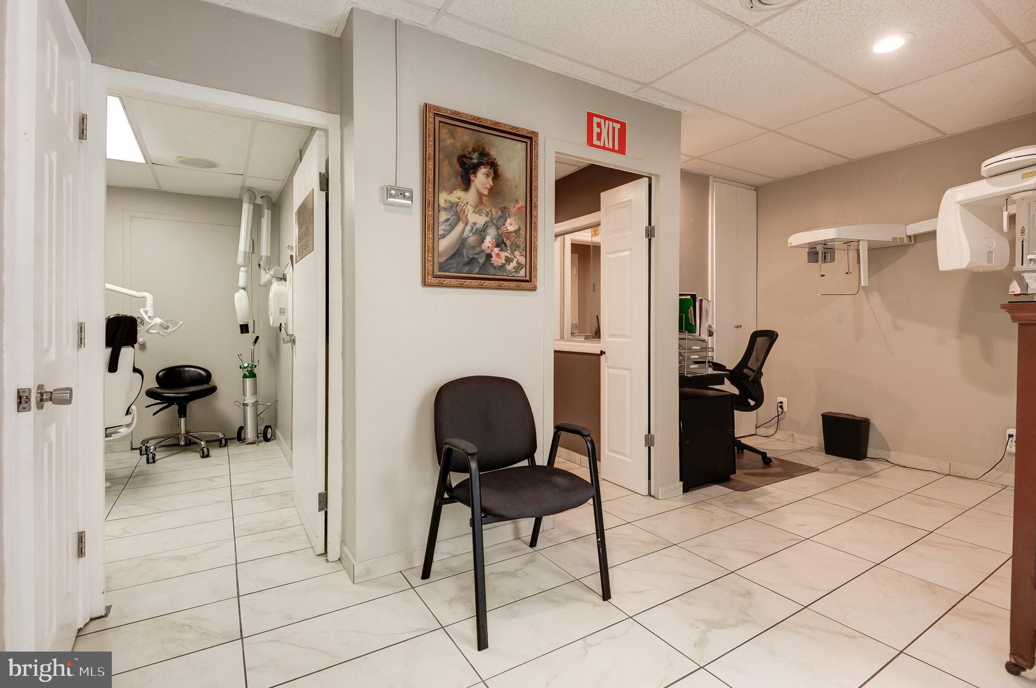 CENTRAL - Commercial Sale