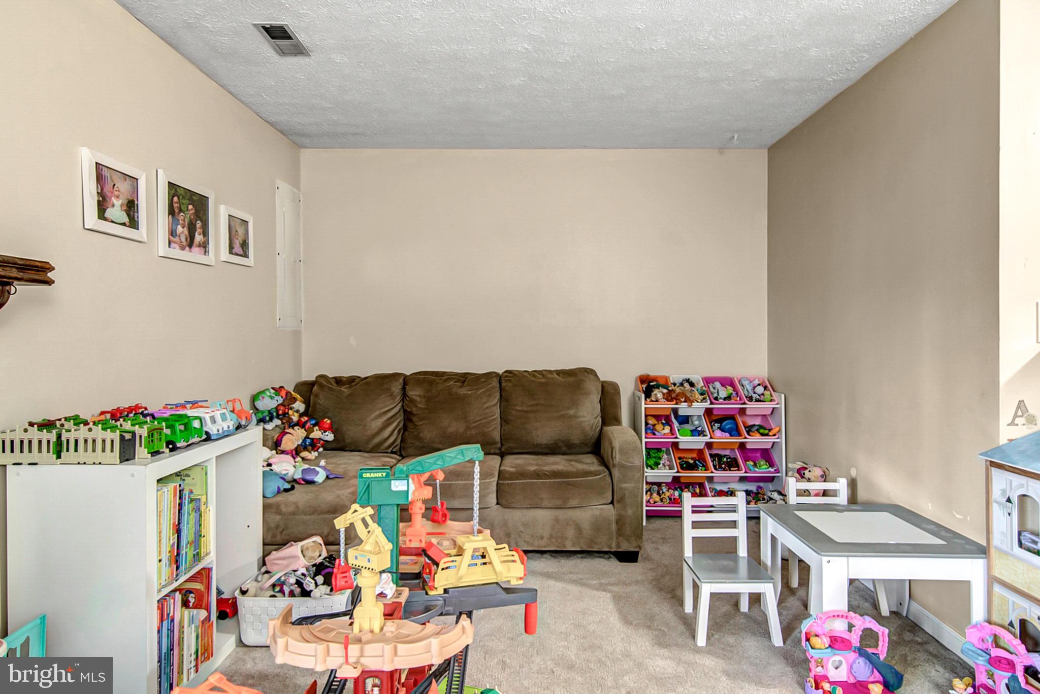 POTOMAC HILLS - Residential