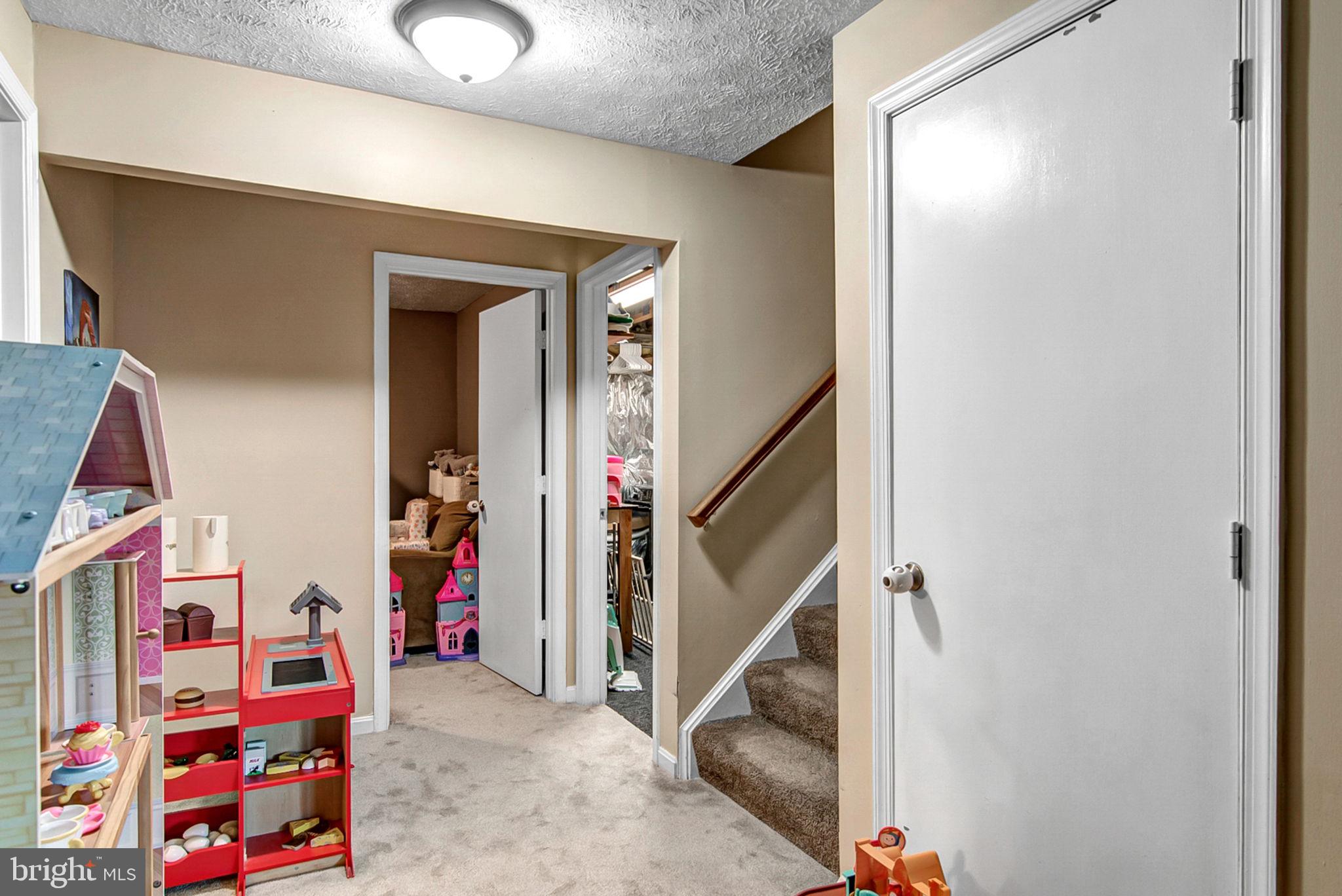 POTOMAC HILLS - Residential